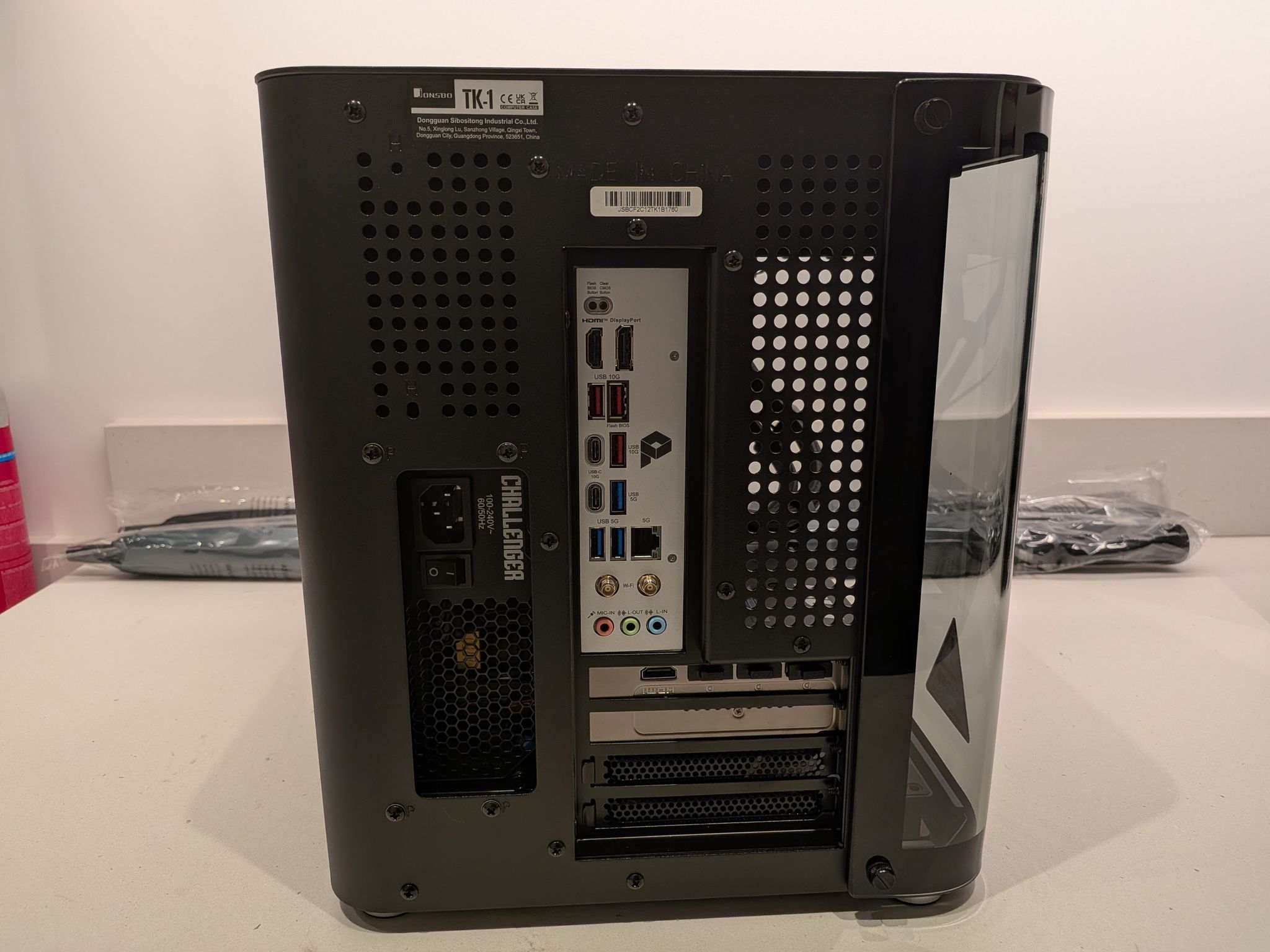 Bomb Devil - RTX 5070, Ryzen 7 9700X, 32 GB DDR5 RAM, 2 TB Gen 5 NVME, RGB, Liquid Cooled