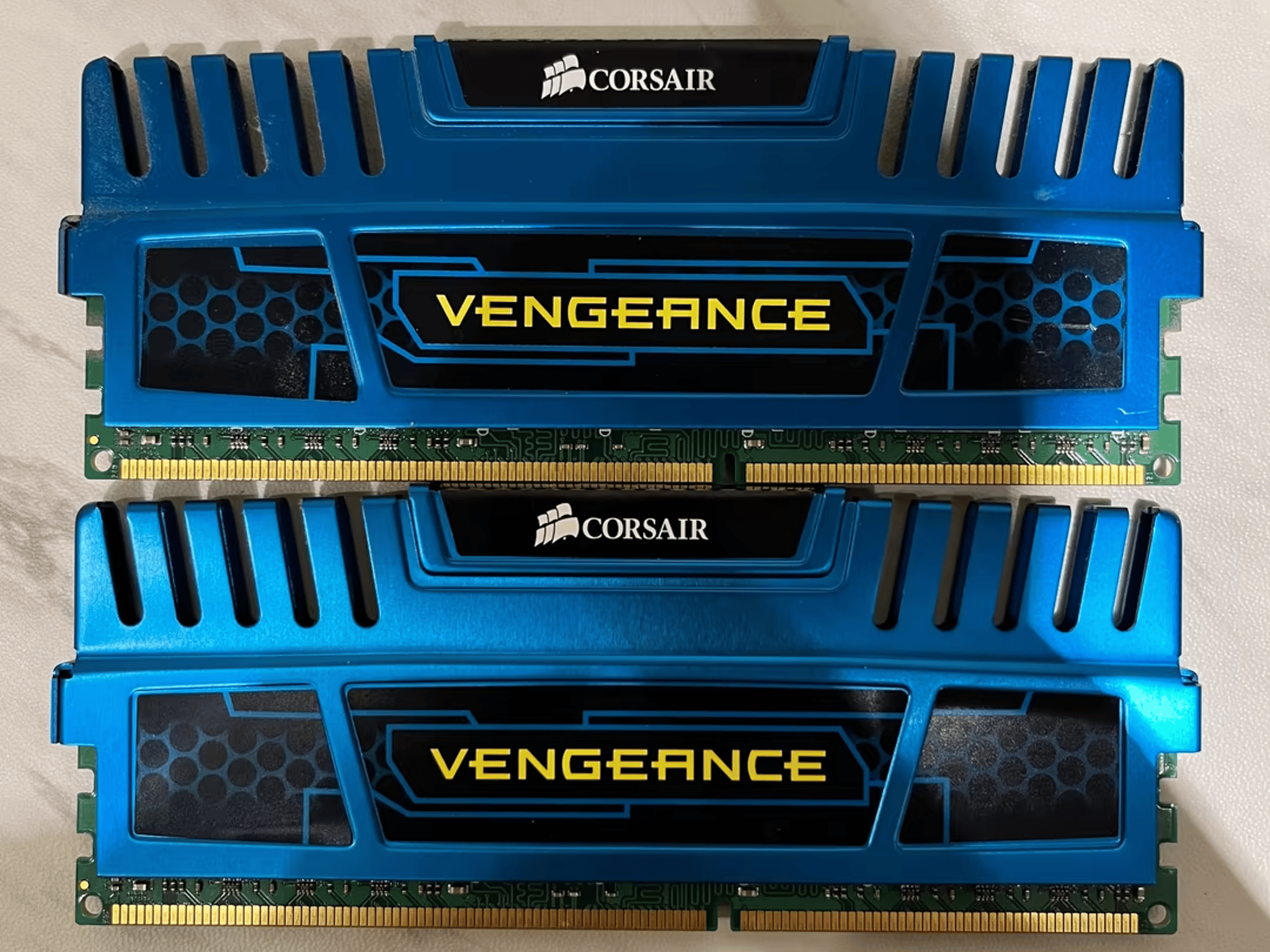 CORSAIR Vengeance 16GB (2 x 8GB) DDR3 1600 (PC3 12800) Desktop Memory