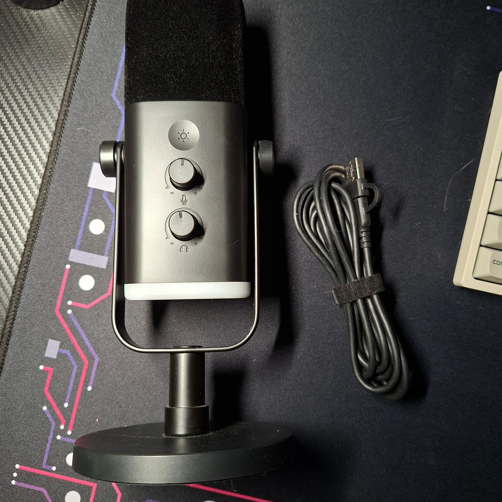 Fifine AM8 USB/XLR Dynamic Microphone