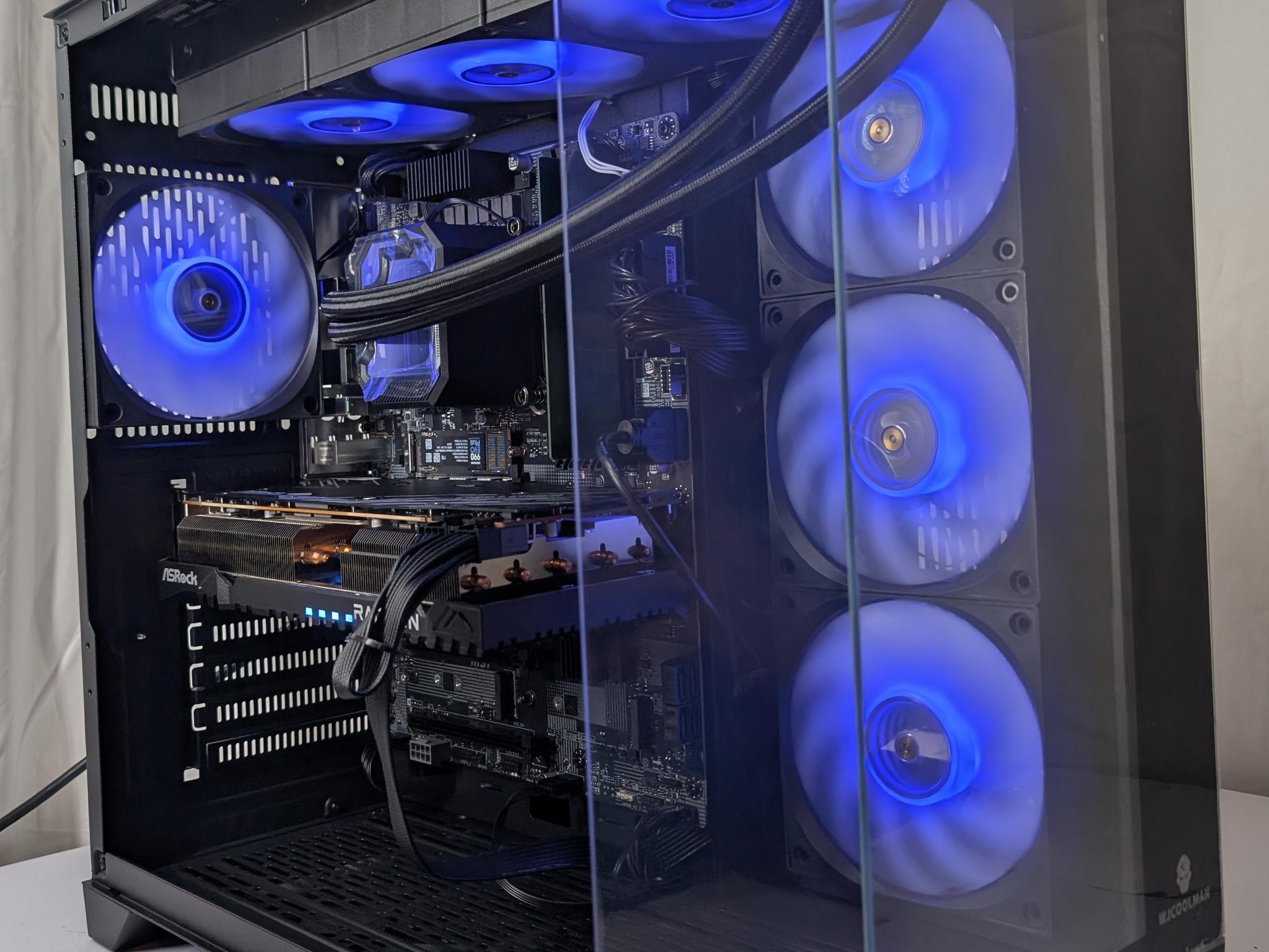 RX 7800XT | CORE ULTRA 5 265KF | 16GB DDR5 | 1TB NVME | 650W |