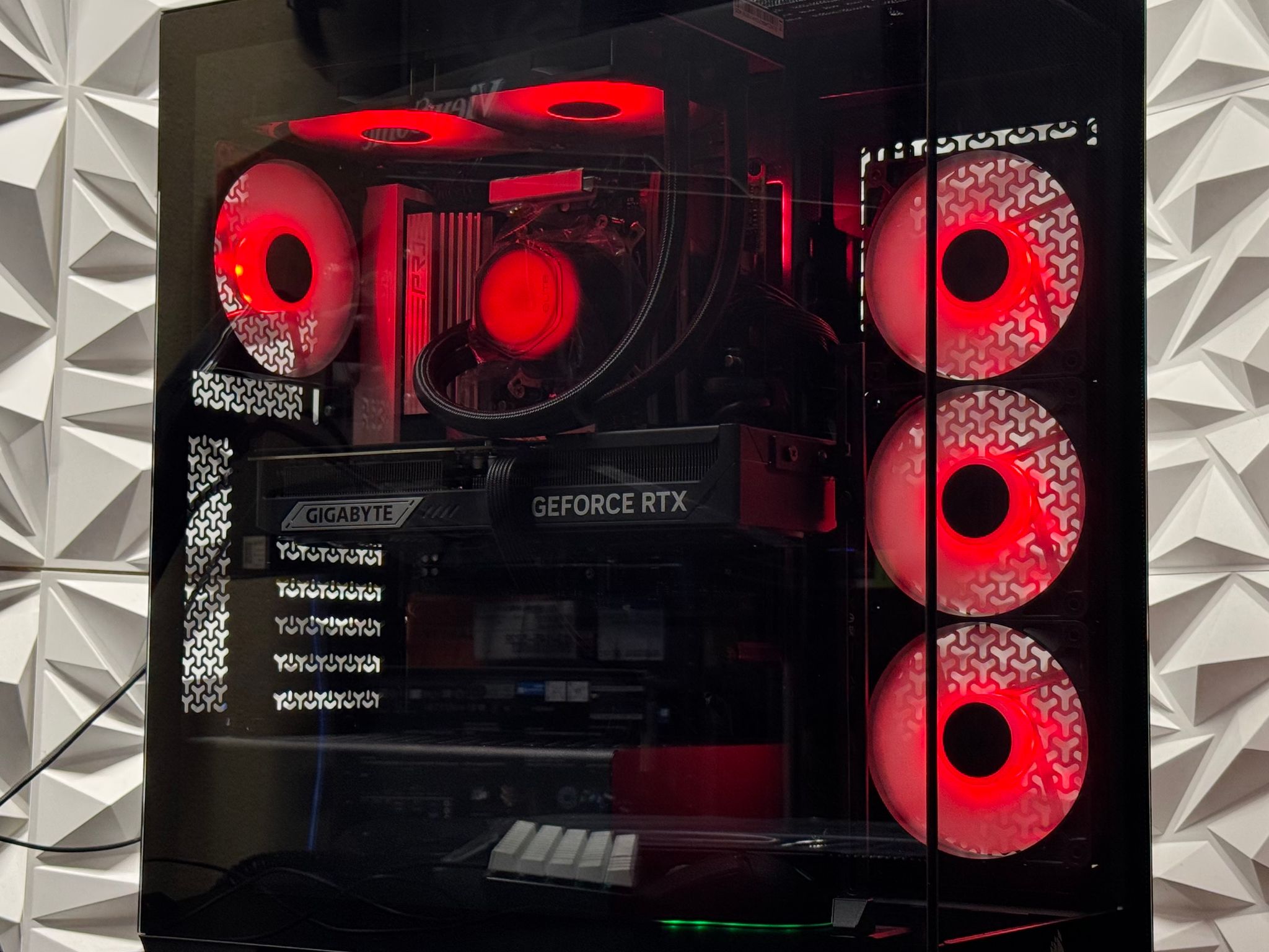 RTX 5080 / Ryzen 7 9850X3D / 32GB DDR5 Ram / 2TB SSD / Gaming pc / creator pc