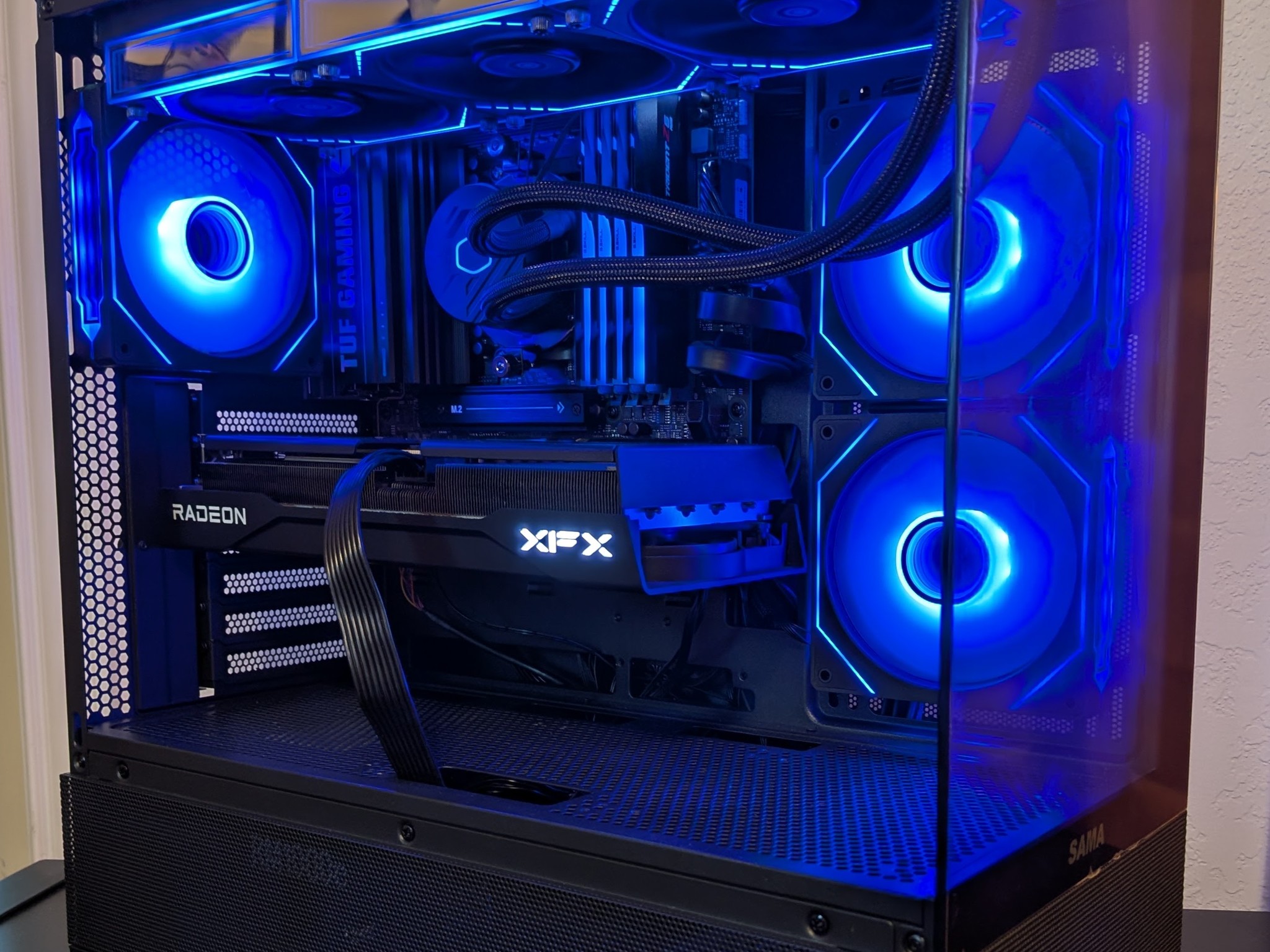 Gaming PC | RX 9060 XT 16GB | RYZEN 7 9700X | 64GB RAM | 1TB NVMe | WINDOWS 11 Pro
