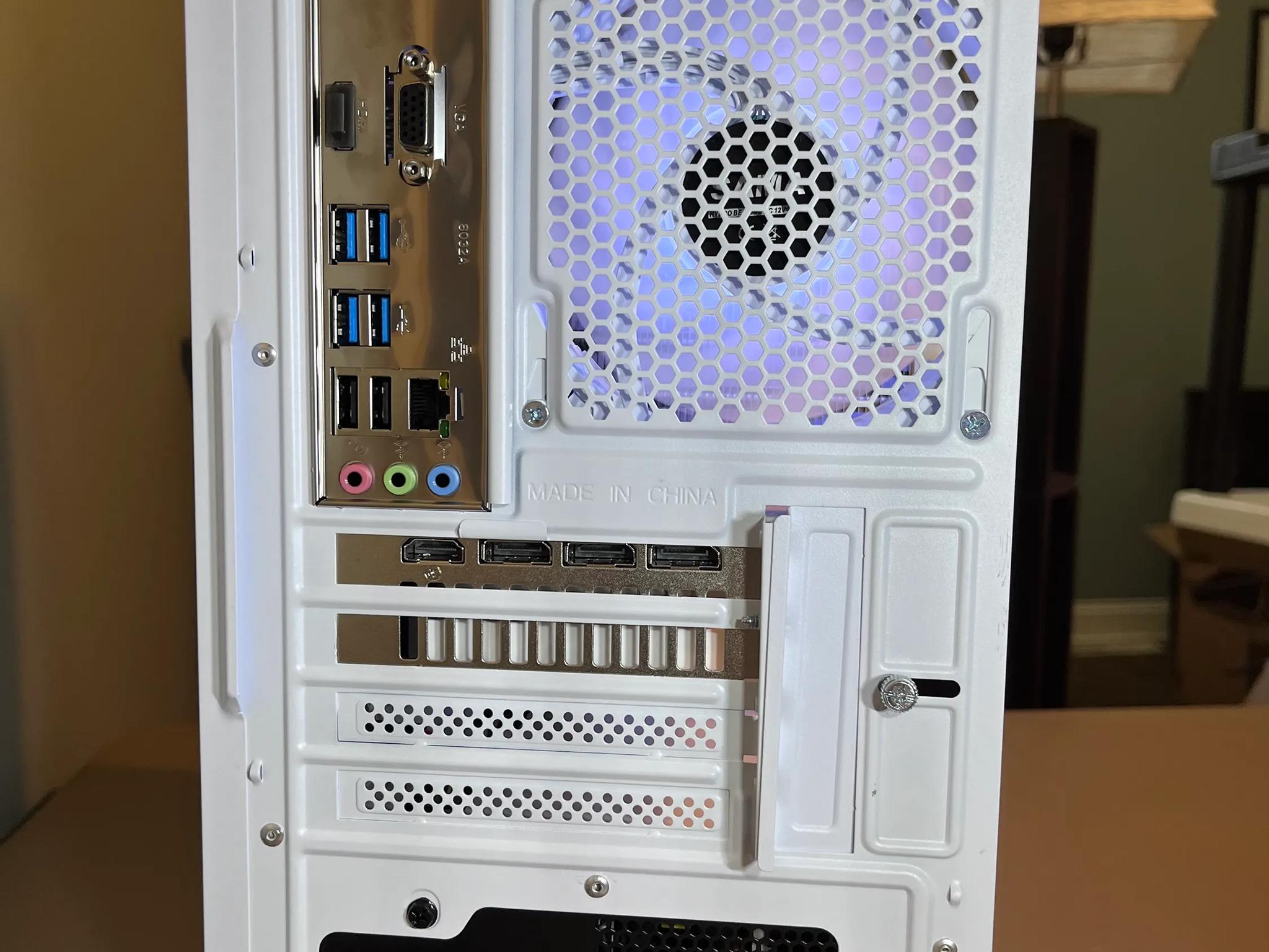 ⚪⚪ White Gaming PC⚪AMD RX 5500 XT 8GB⚪Ryzen 3 3100⚪16GB DDR4⚪500GB NVME