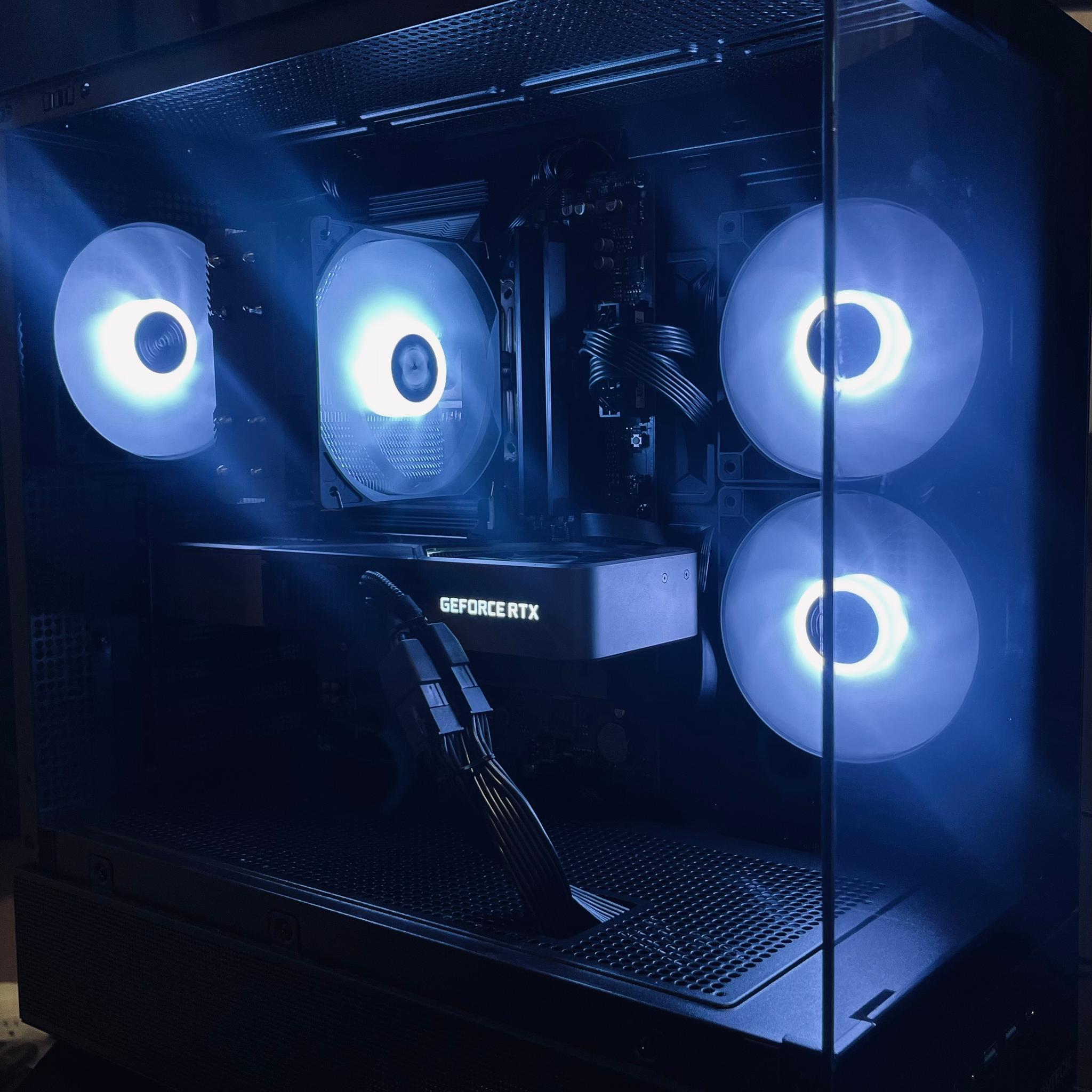 Pro Gaming PC |RTX 3080 // Ryzen 7700X // 32GB DDR5|