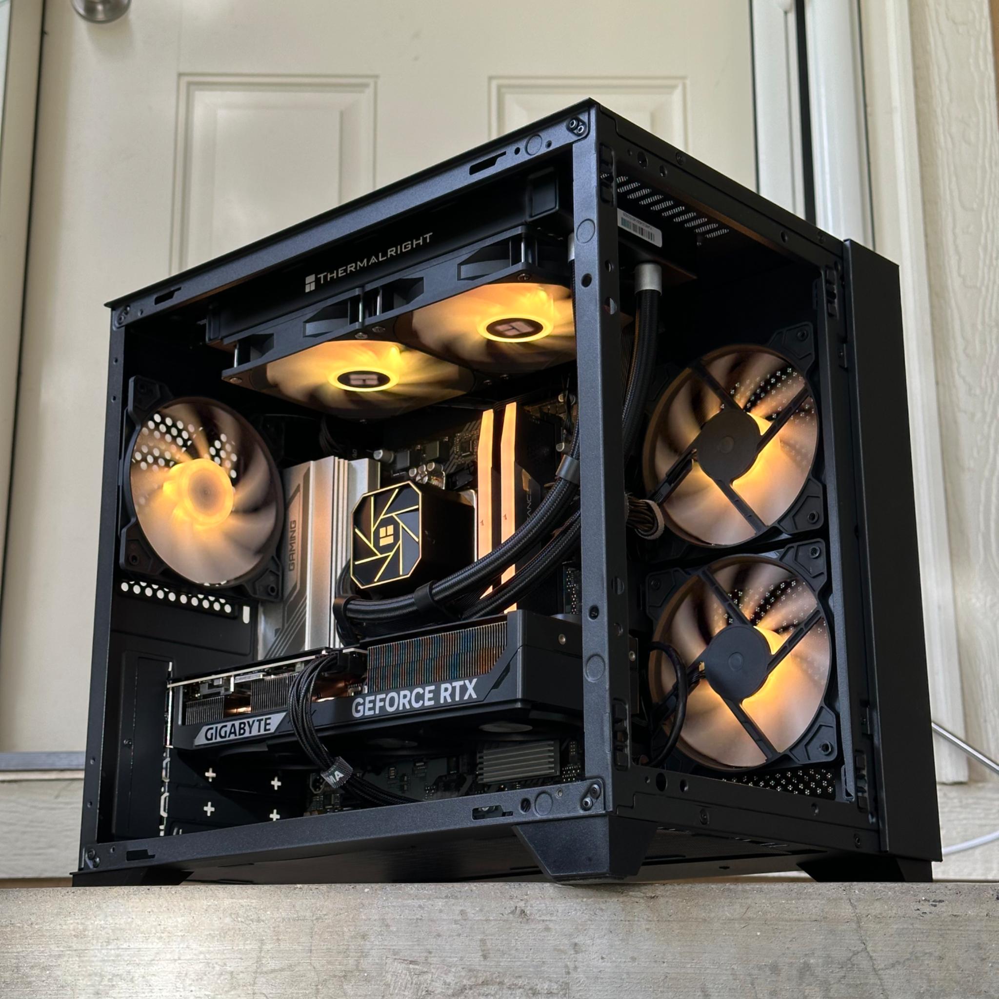 Ryzen 7 8700F • Rtx 5070 • 32GB DDR5 • 1TB nvme