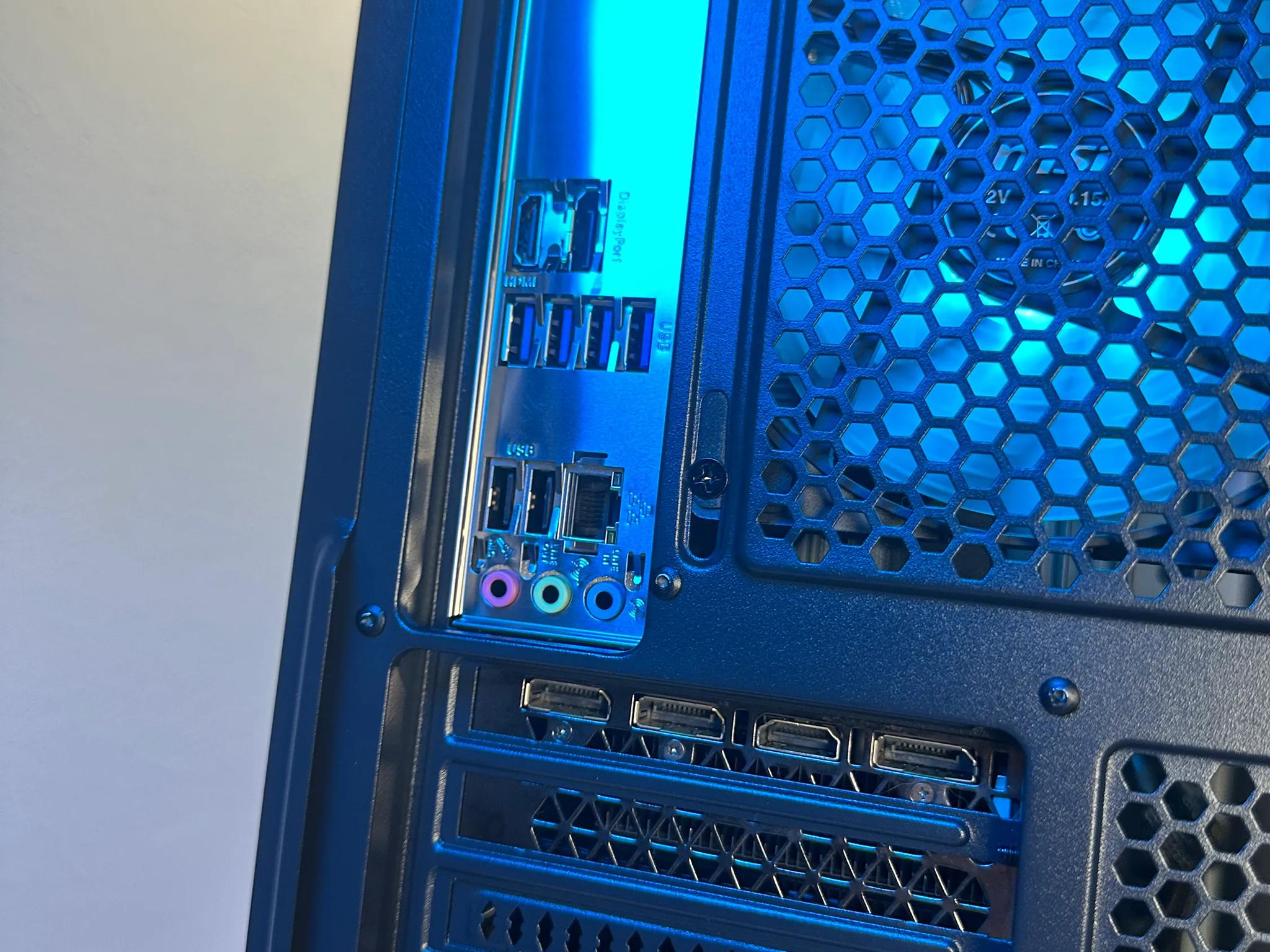 GTX 1080ti 11gb + Ryzen 3600 Custom Gaming PC - EASY TO UPGRADE PC!