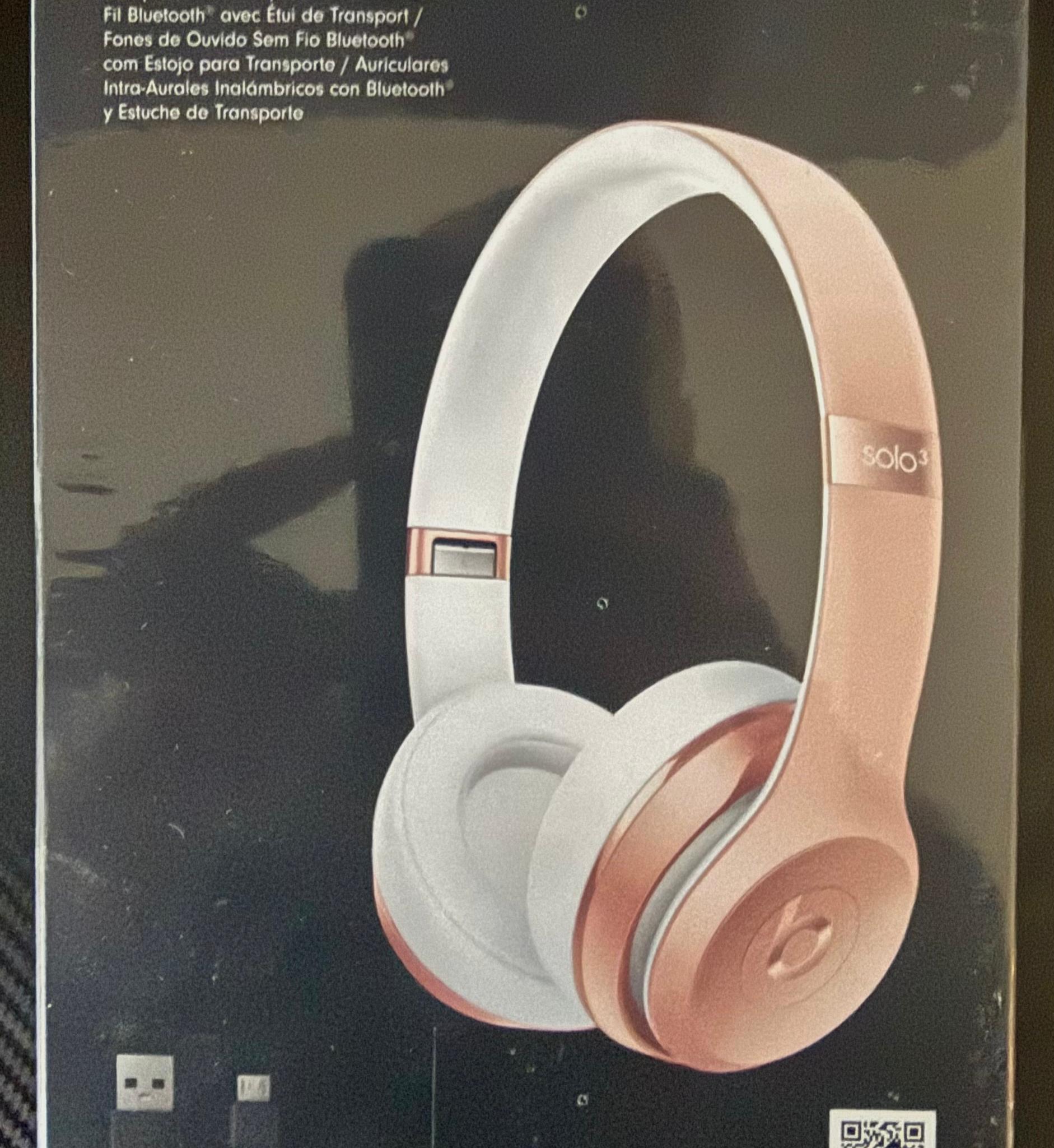 Beats Solo3 Wireless Headphones – Rose Gold, On-Ear Bluetooth Headphones