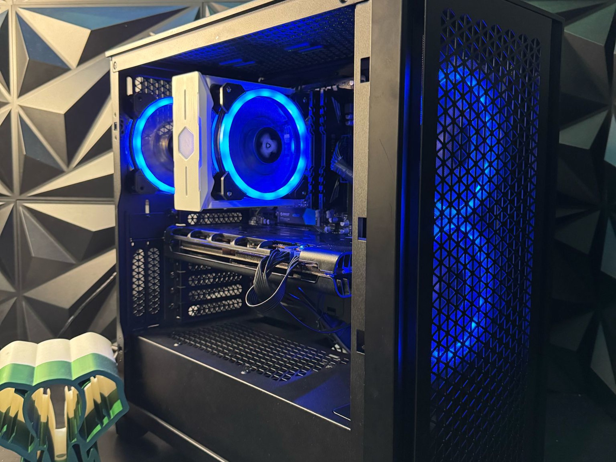 🔥 Mid Daddy 3657🔥|Ryzen5 3600|  RX 5700XT | 16 GB DDR4 3200MHz|1 TB NVMe