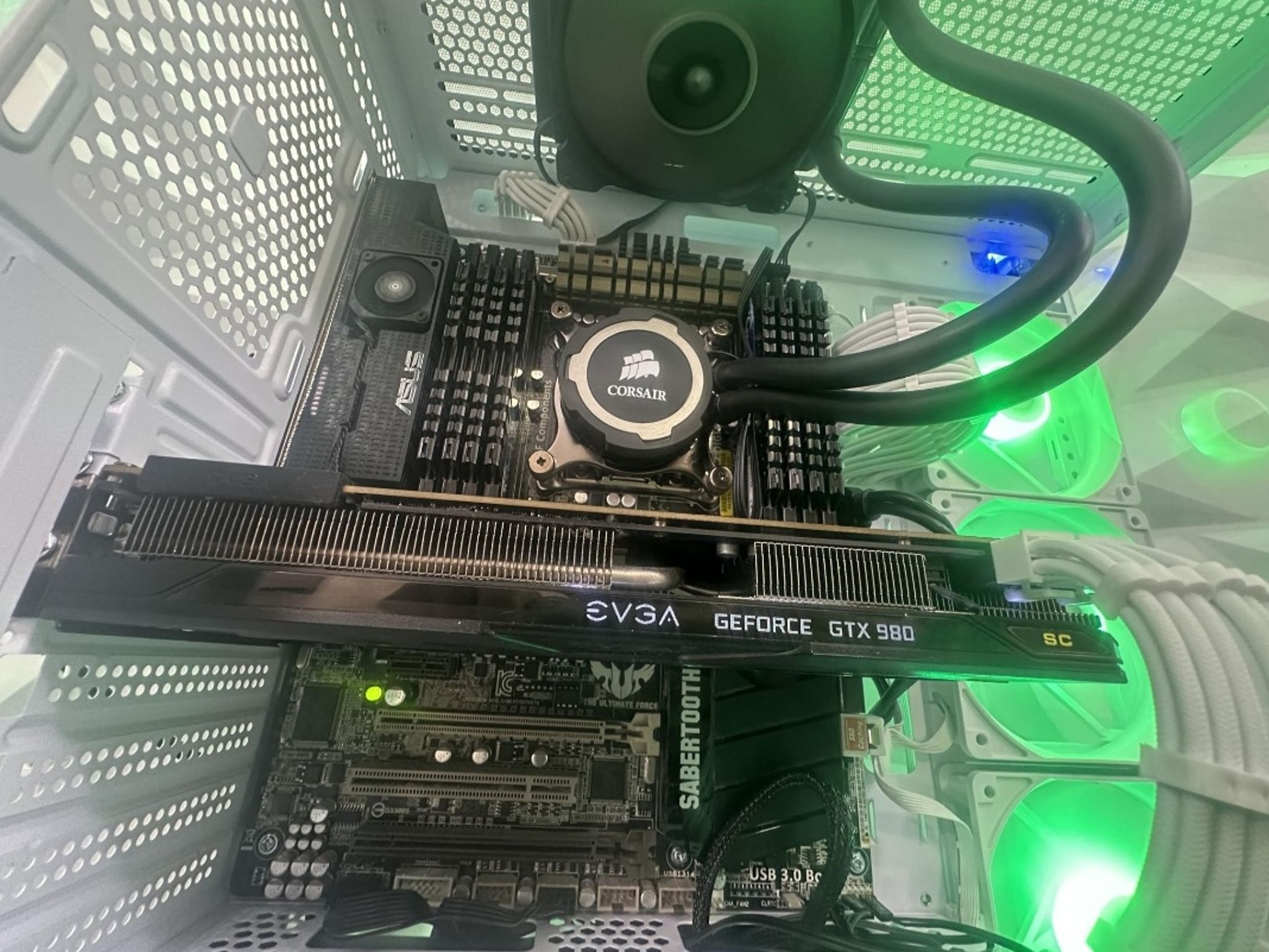 🤍🤍 All White Gaming Pc | i7 + GTX 980 | 32GB RAM | WIFI + BT |500GB SATA - 🤍🤍