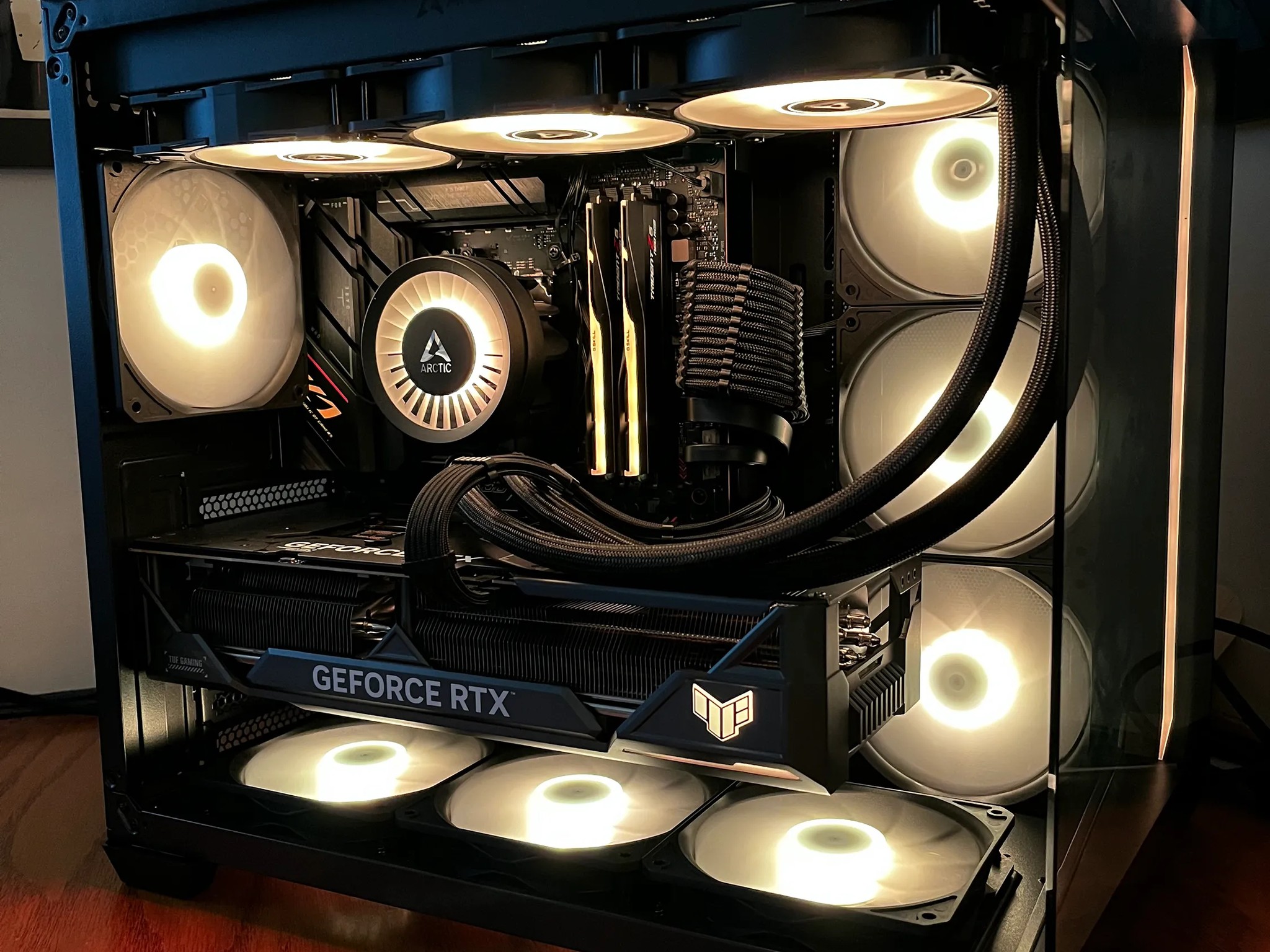 Dark Energy - RTX 4080 OC | Ryzen 7 7800X3d | 32GB DDR5 @6400MT/s | 4TB NVME | 1000W Platinum
