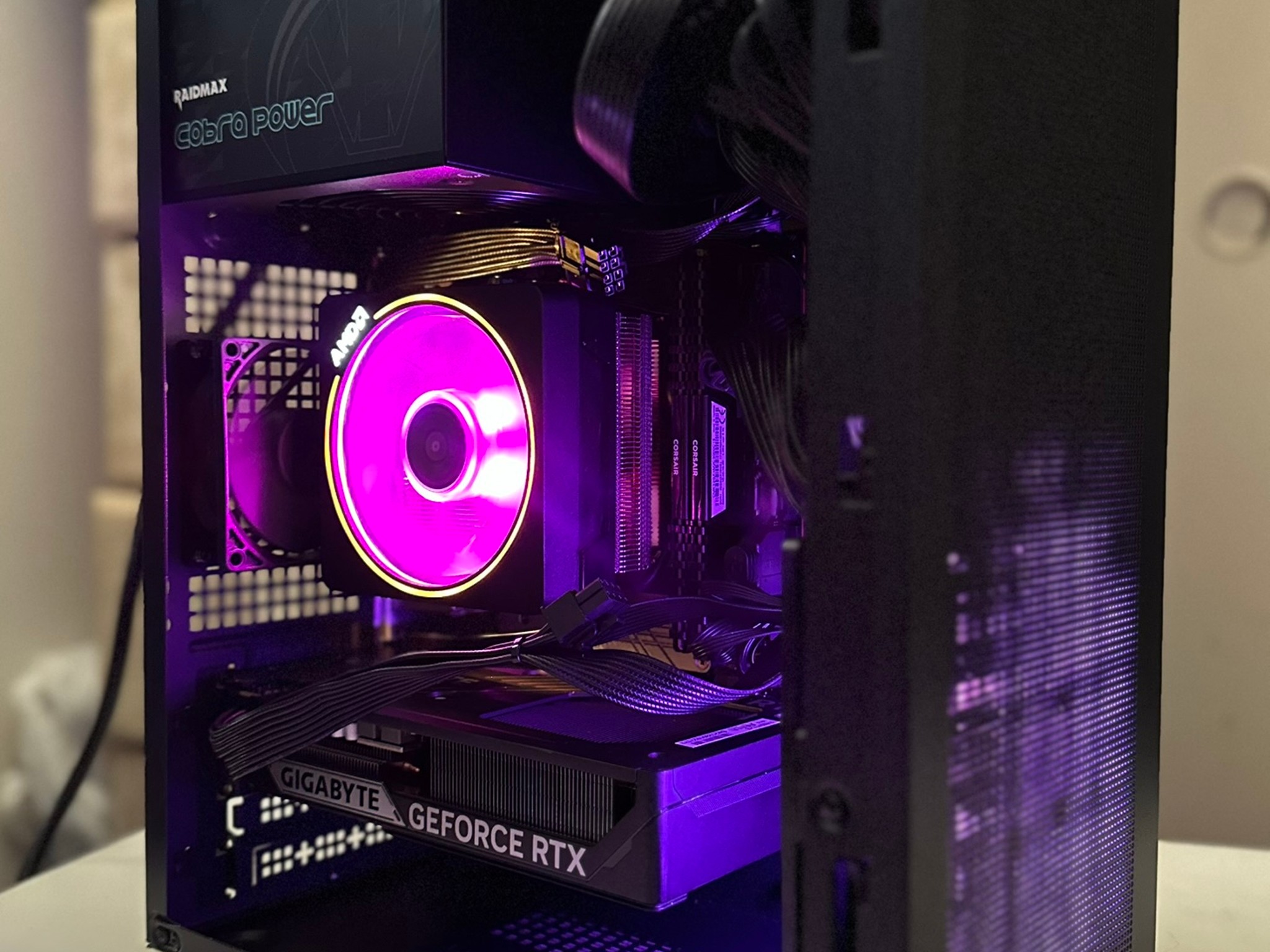 Ryzen 7 3800XT / RTX 5060 / 1TB NVME / 32GB RAM