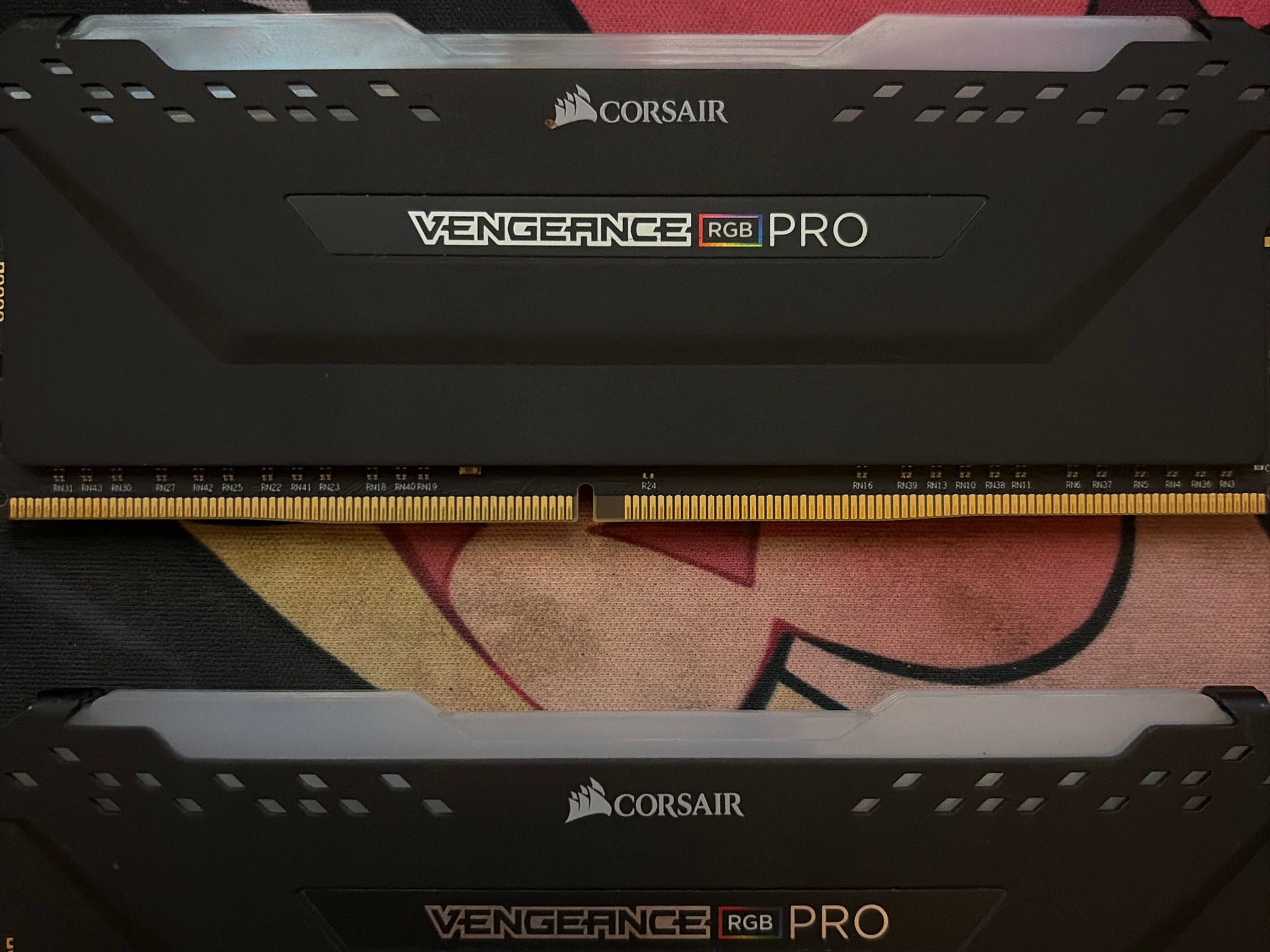 Corsair Vengeance RGB PRO 32GB 16x2 with one nonfunctional