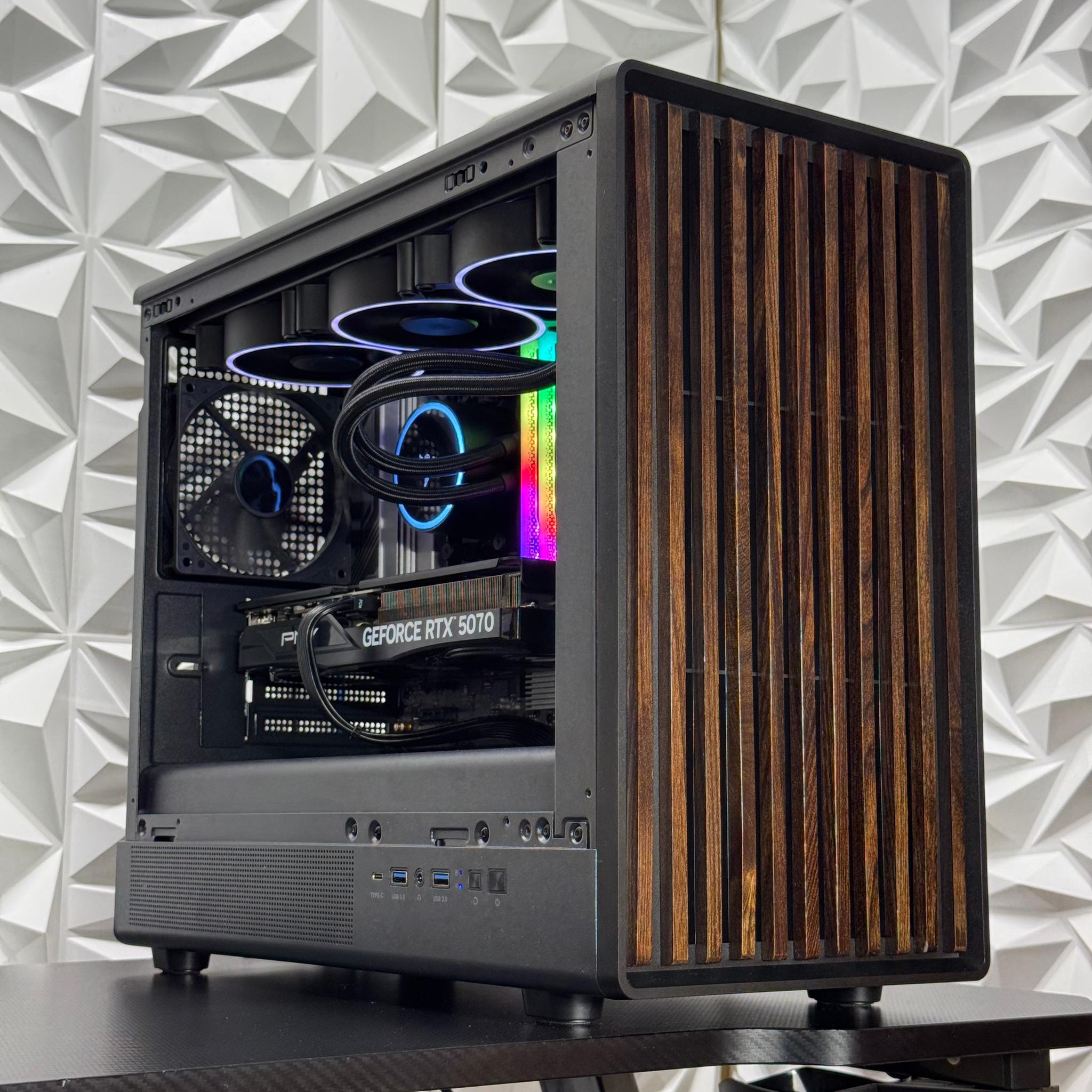 Rtx 5070 / Ryzen 9 7900X3D / 32GB 5200MHz DDR5 / 1Tb crucial Nvme / Windows 11 pro