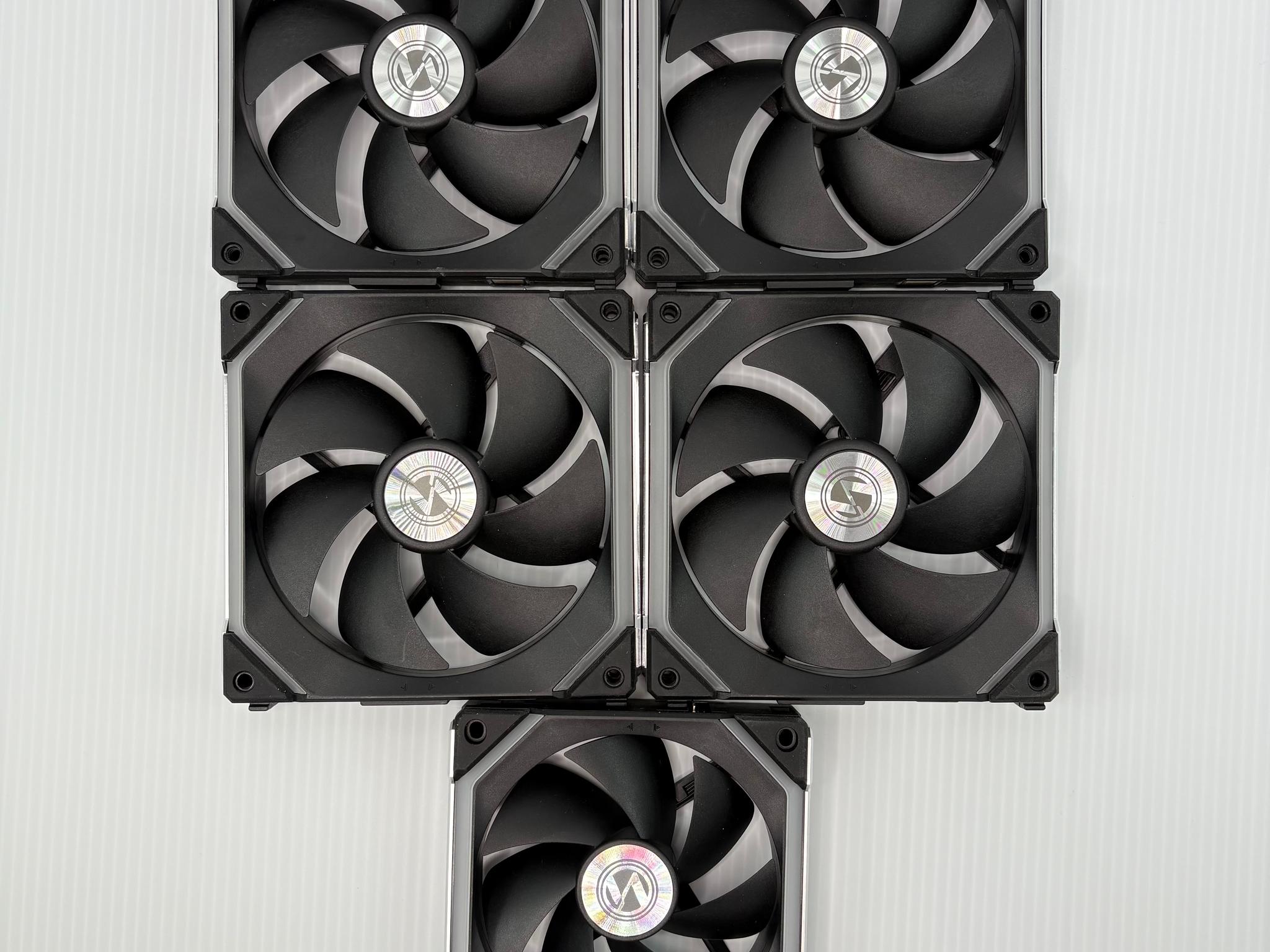 Lian Li UNI FAN Bundle – (4) SL140 + (1) SL120 V2 + Tons of Accessories
