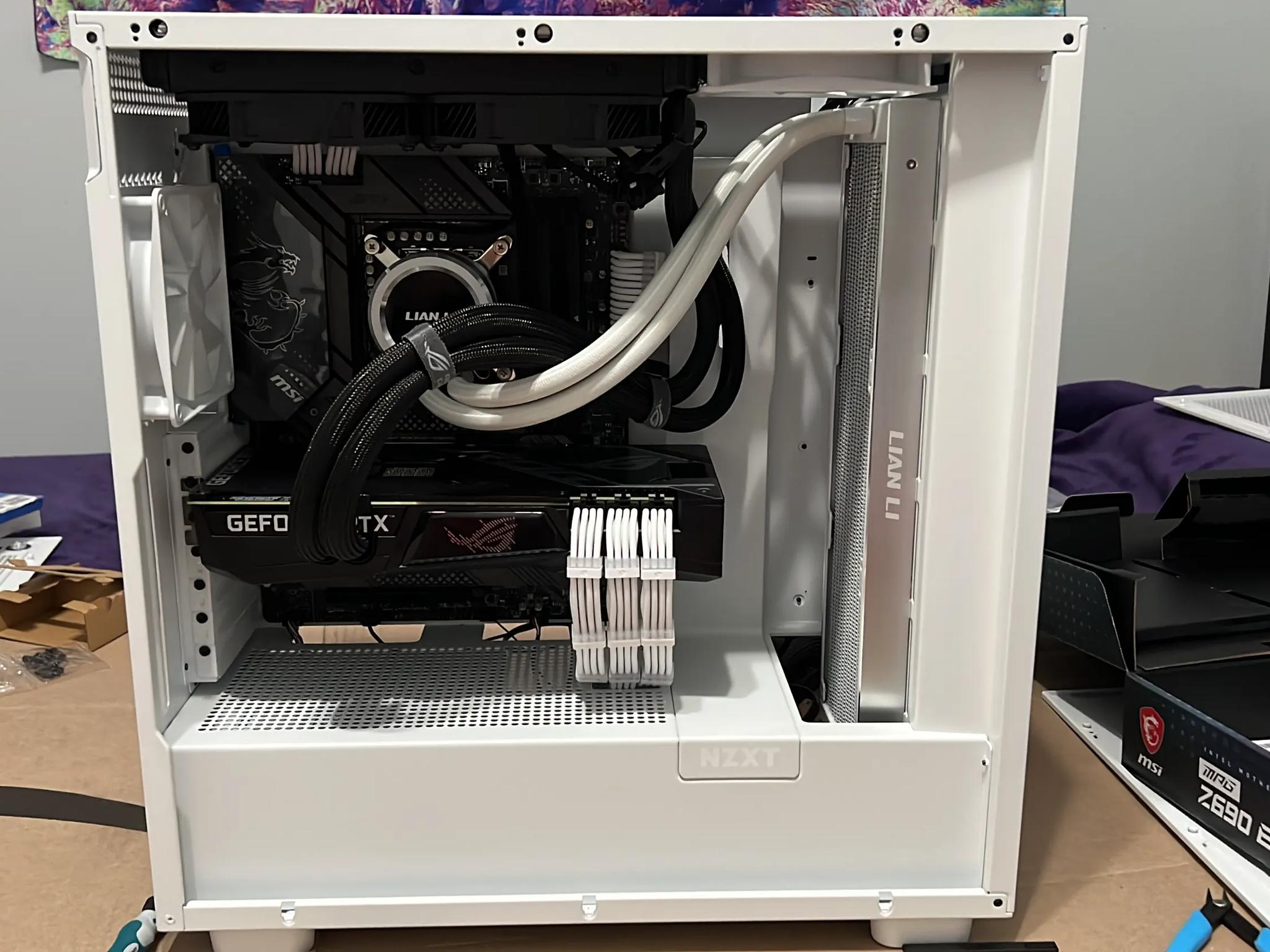 NZXT H7 FLOW 2022 WHITE ATX Mid Tower Case