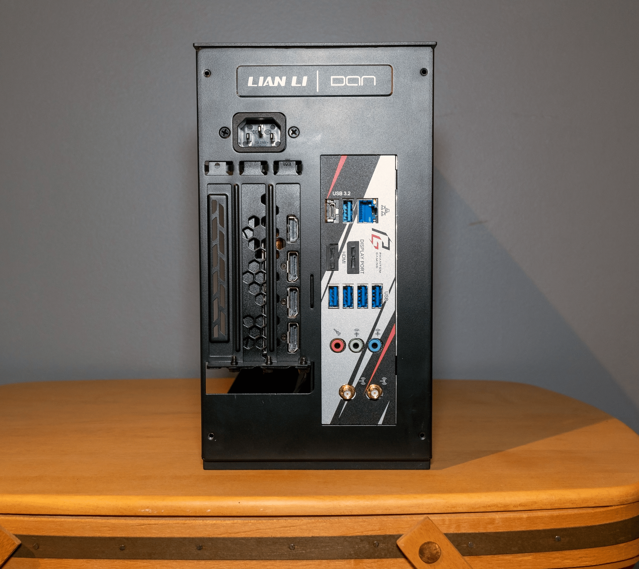 Ryzen 5600X - RTX 3060ti - ITX Custom Build - LianLi A4 H20 16GB Memory - 1TB SSD