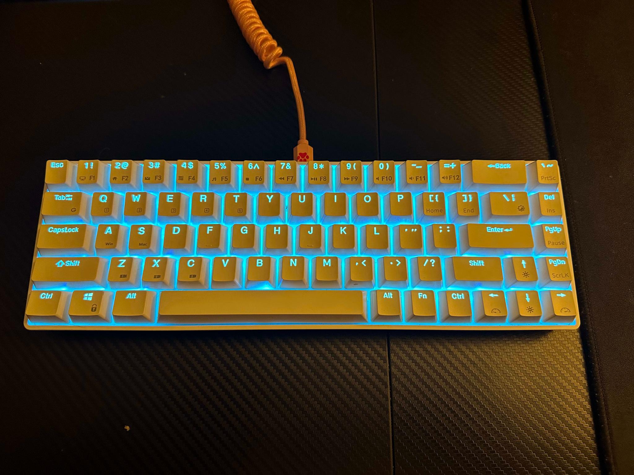 RK Royal Kludge 65%, White, Great condition