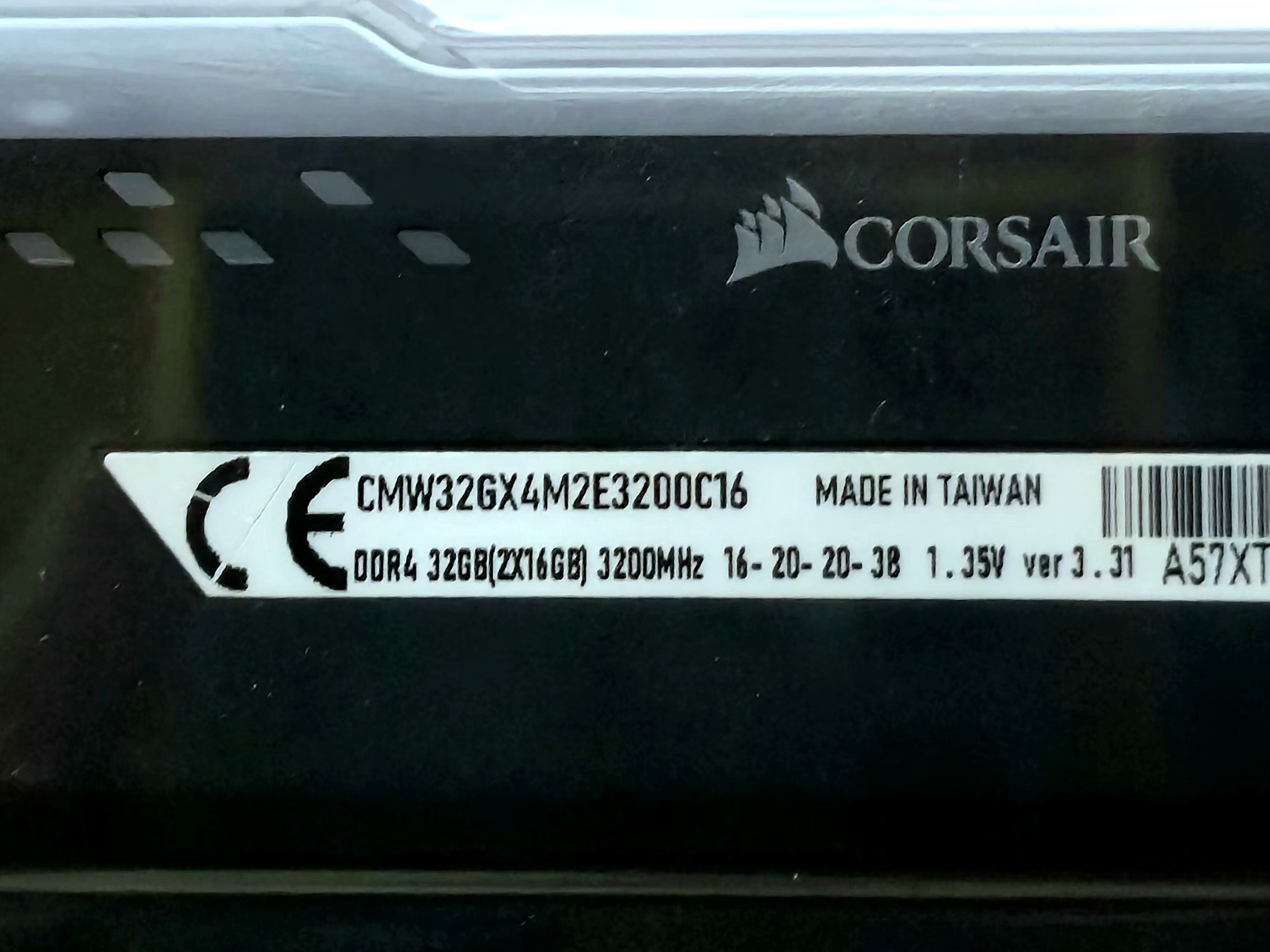 Corsair Vengeance RGB Pro 32gb (2x16) DDR4 3200MHz