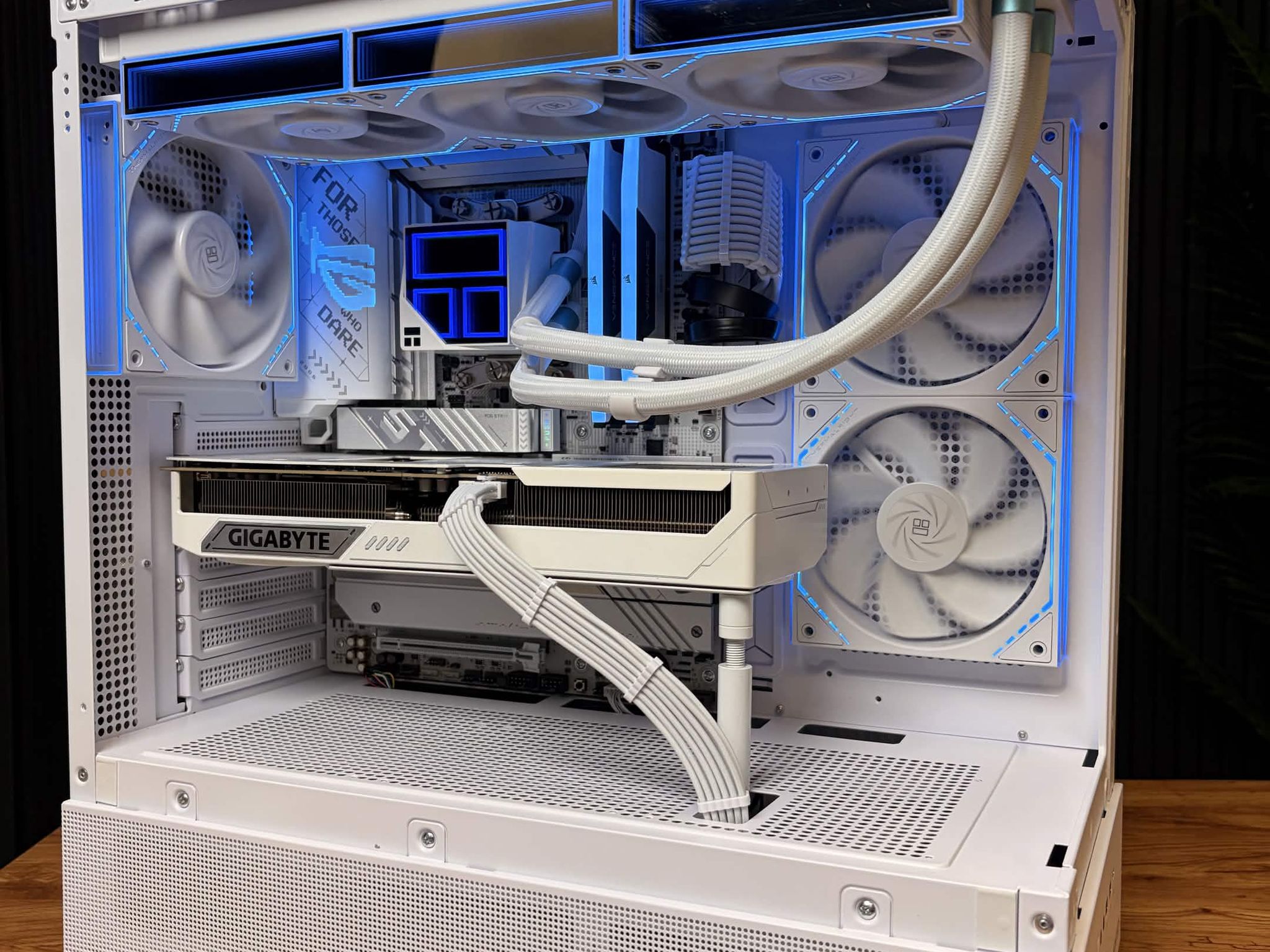 GeForce RTX 5080 Custom Gaming PC - Ryzen 7 9850X3D