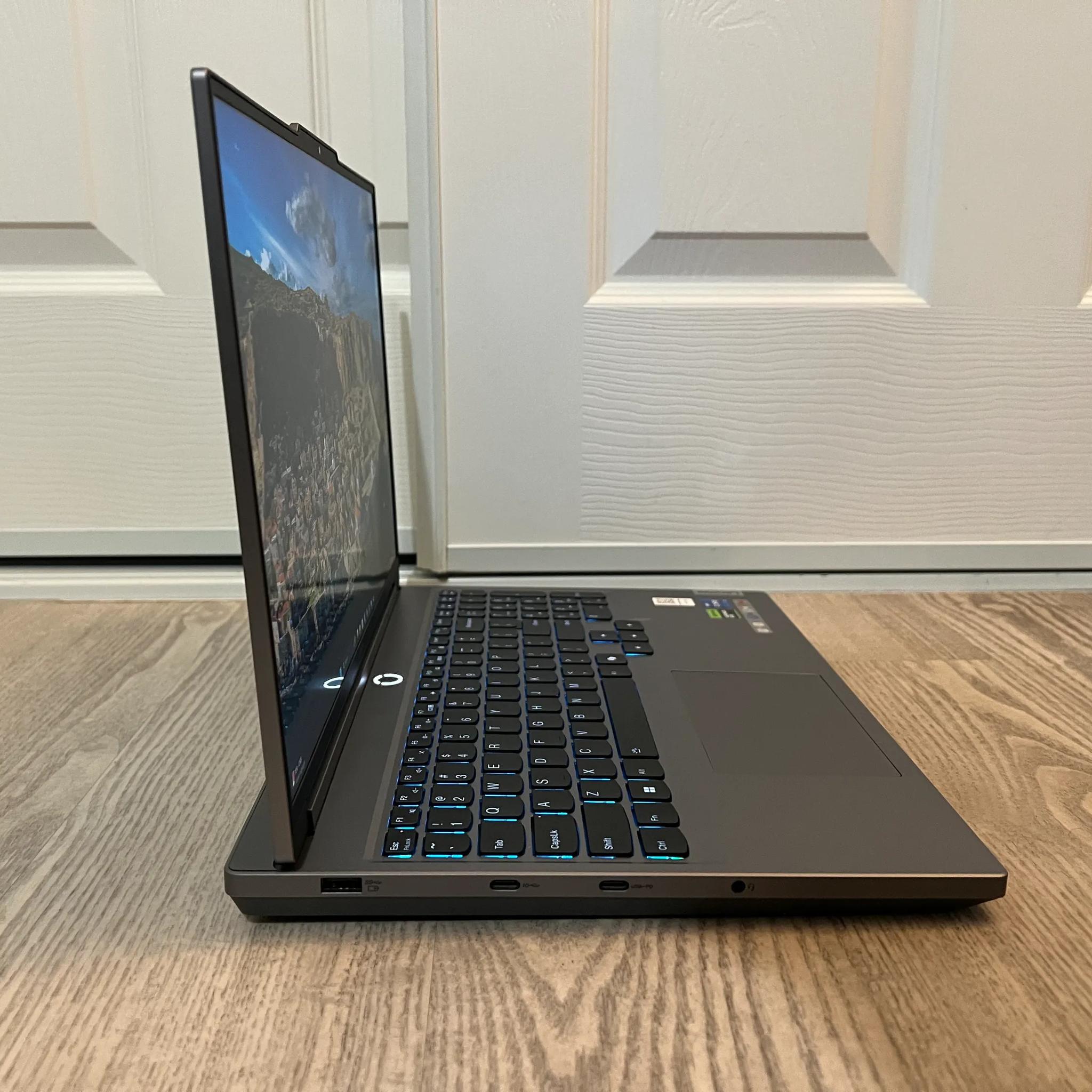 For Sale! Lenovo Legion 5i Gaming Laptop i7 14700hx RTX 4070 32GB RAM 1TB Storage