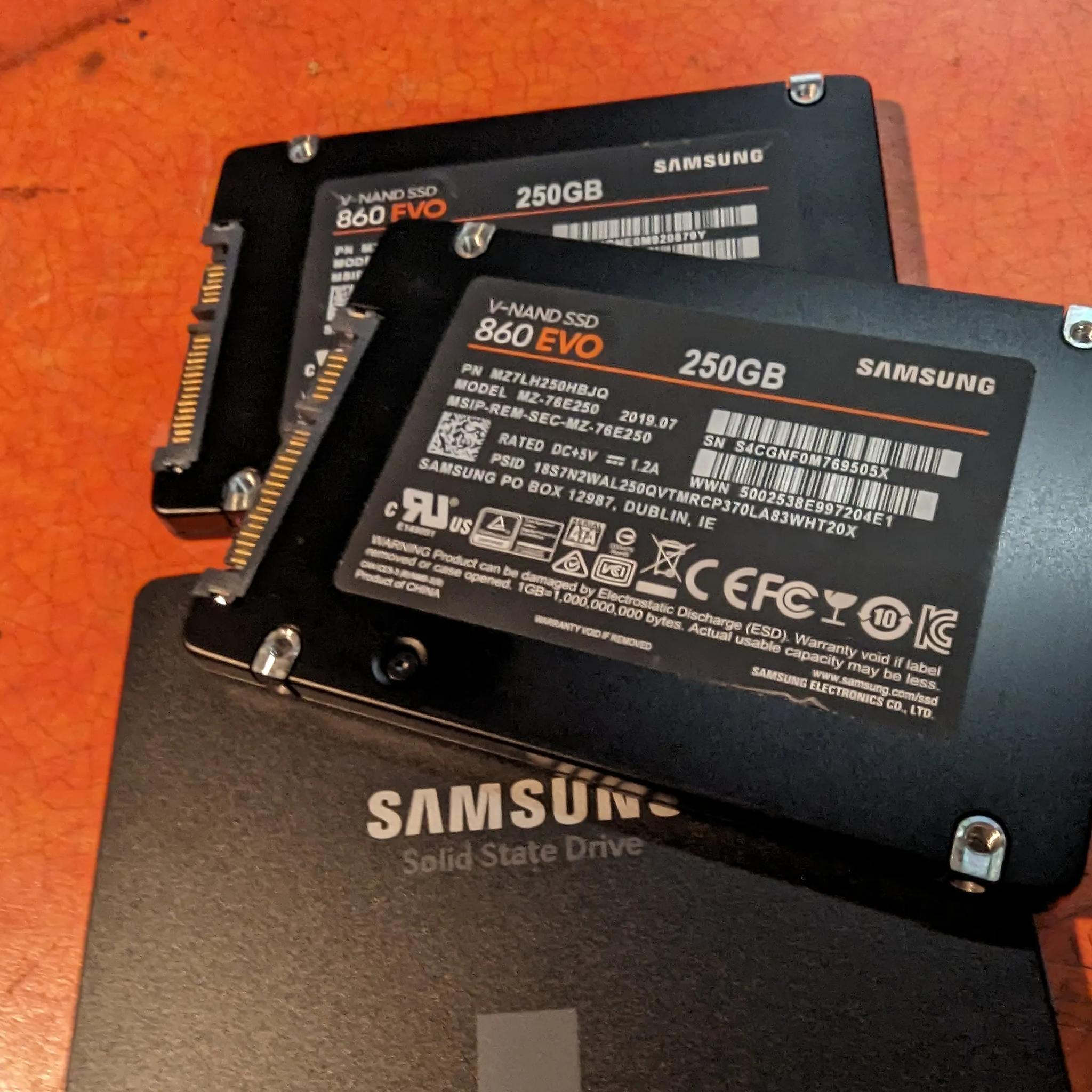 250gb Samsung 860 Evo 2.5" Sata SSD