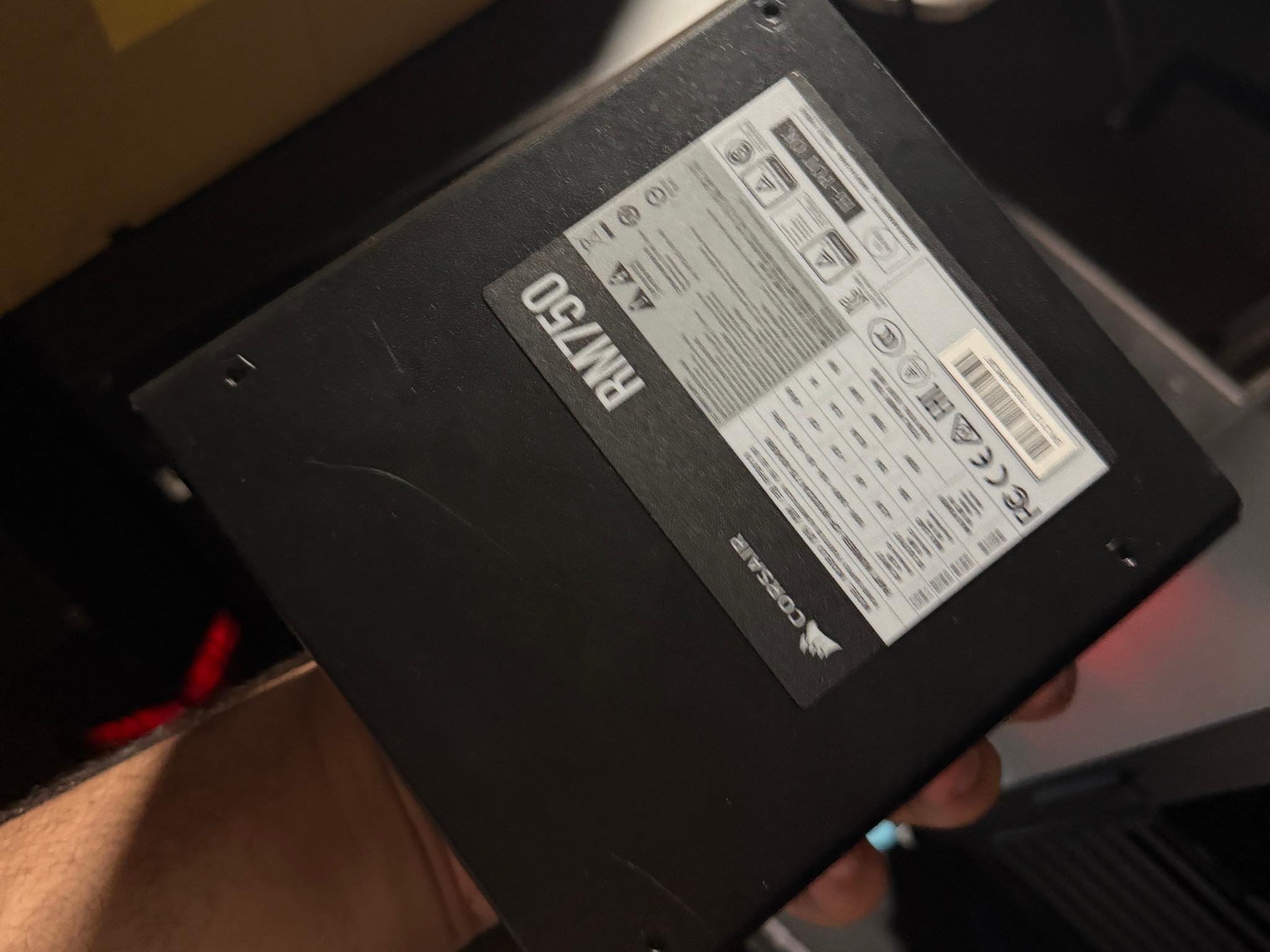 Corsair RM750 - Image 4