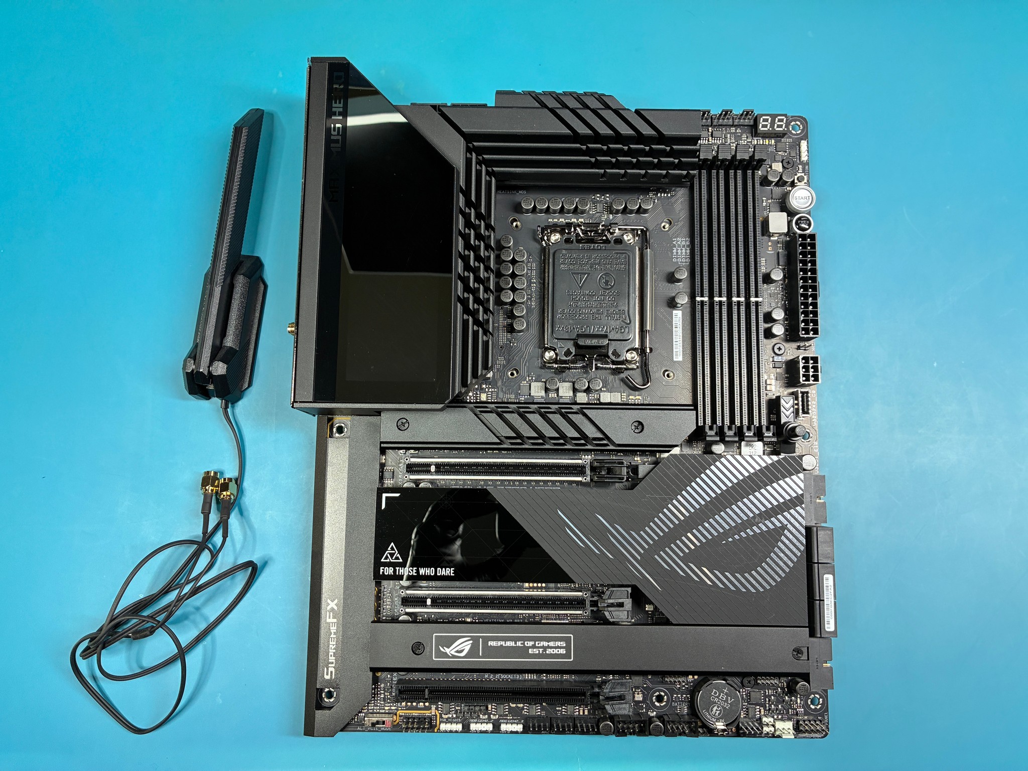 ASUS ROG Maximus Z790 Hero + Mushkin Vortex 2TB SSD + Win 11 Pro Retail
