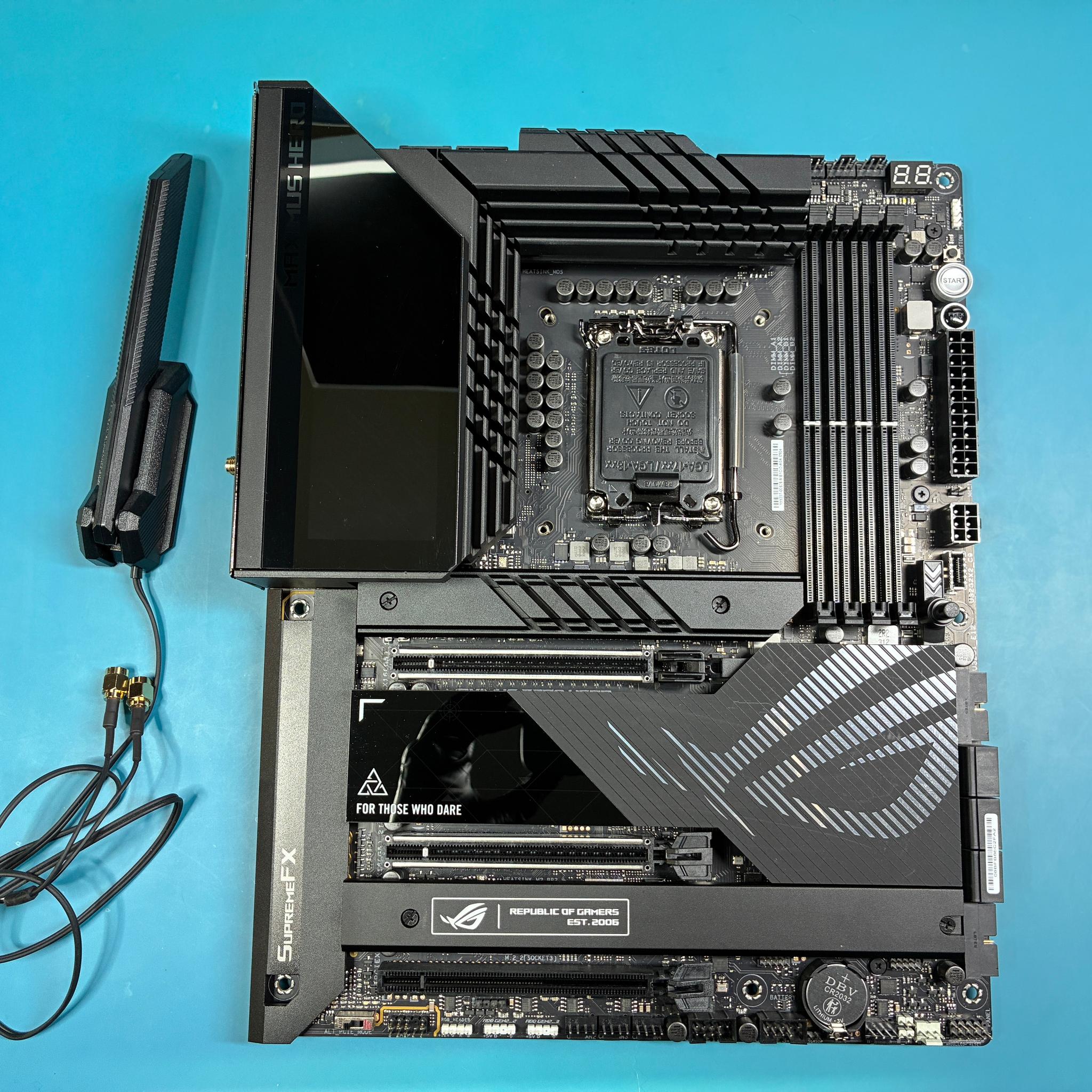 ASUS ROG Maximus Z790 Hero + Mushkin Vortex 2TB SSD + Win 11 Pro Retail