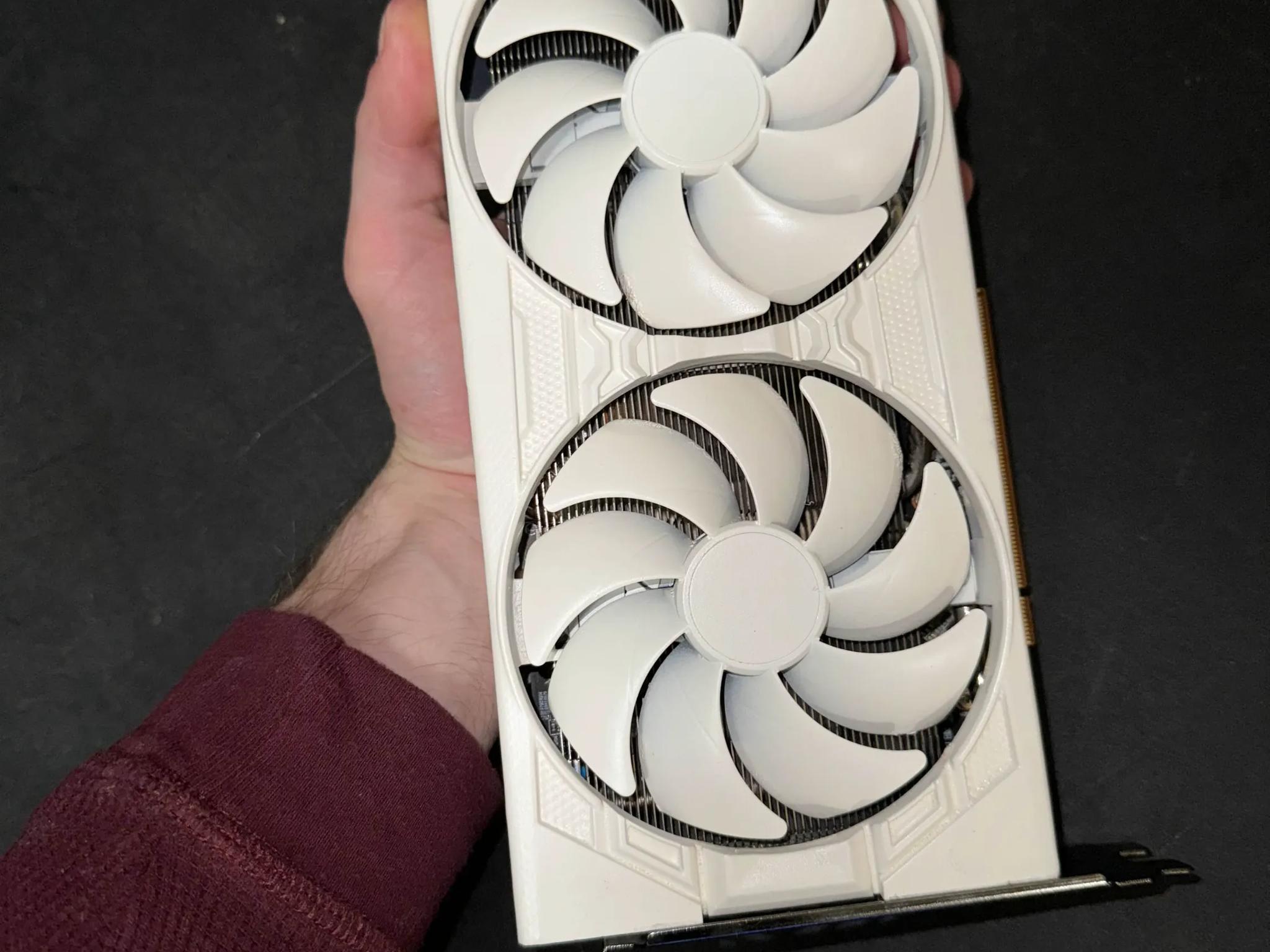 Sapphire PULSE BE Radeon RX 5600 XT 6 GB (White Custom Painted)