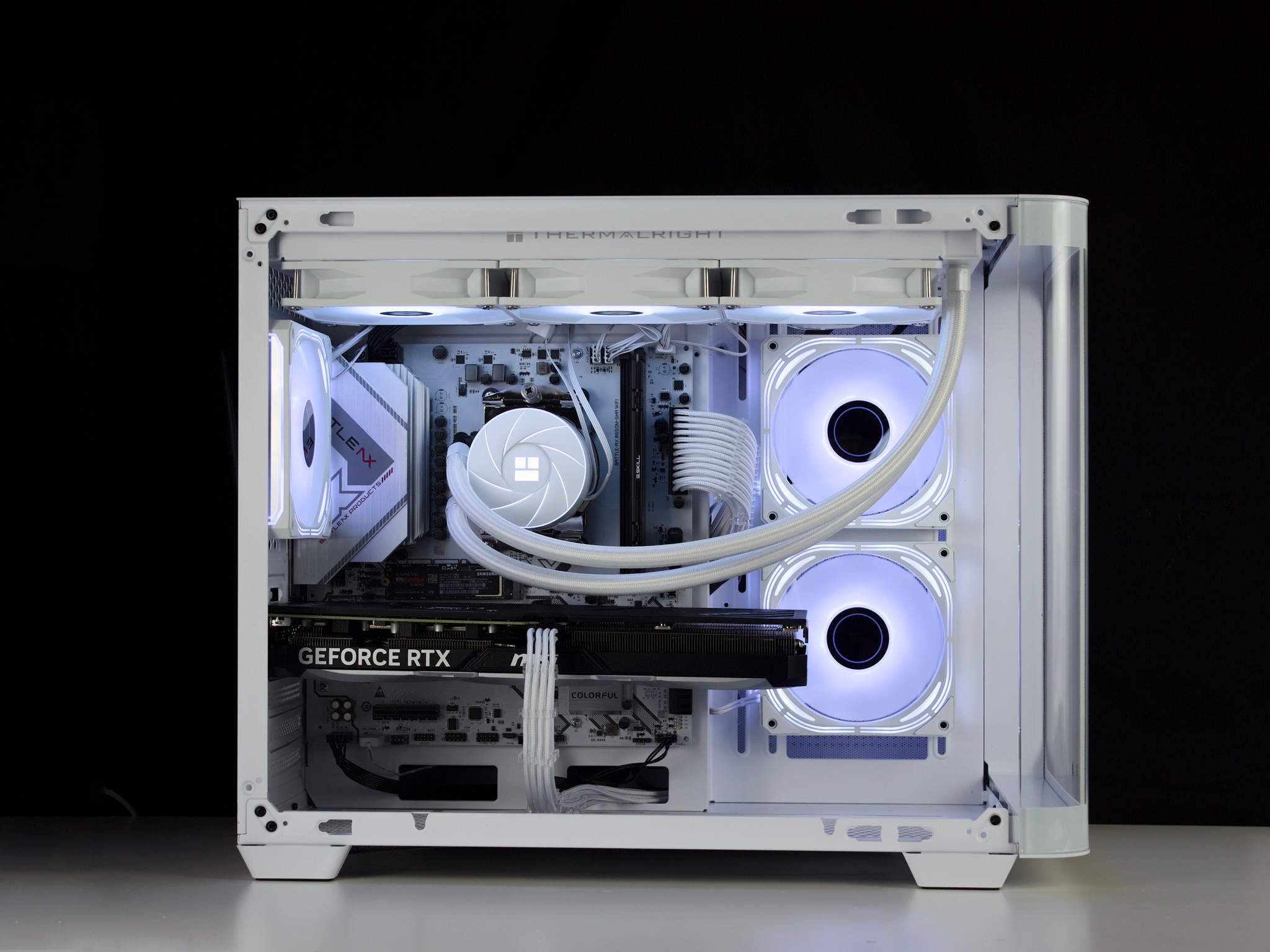 ❄️🧊💎- Whiteout 1440P Gaming PC | RTX 4070, Ryzen 5 7500F, 16GB RAM, 1TB SSD ❄️🧊💎