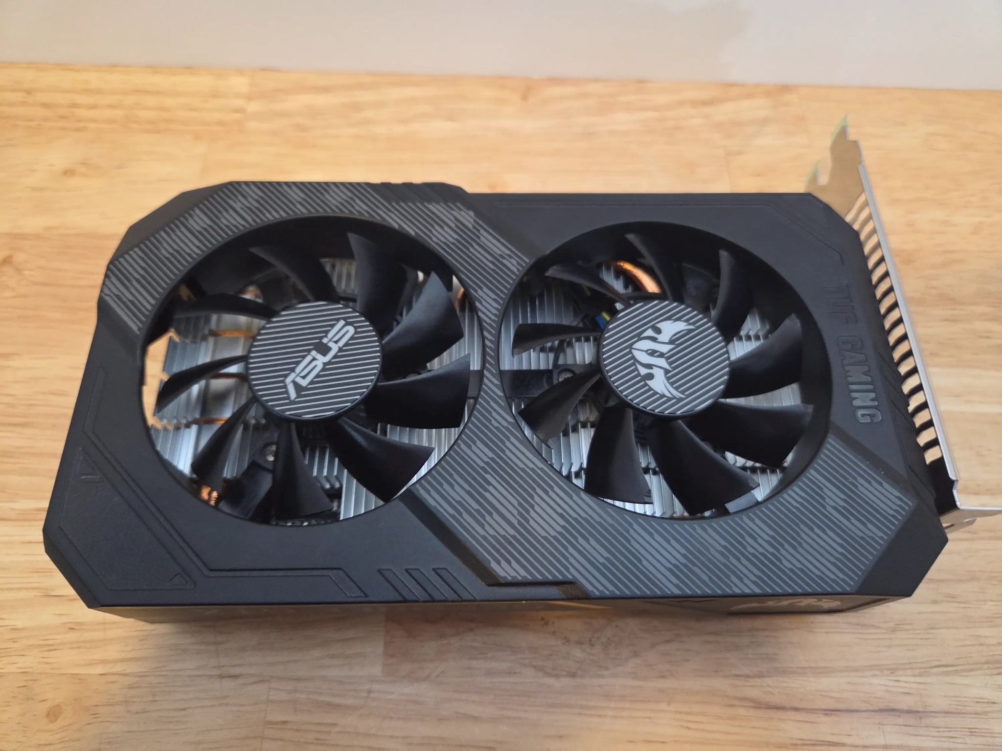 Asus TUF - 1660 super 6gb