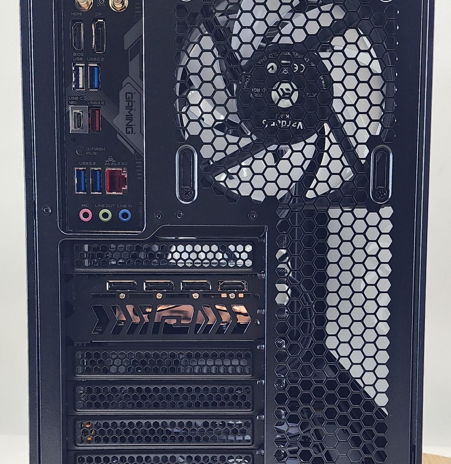 Gaming PC Ryzen 7 7800X3D 32GB RAM 1TB SSD RX 7800 XT 16GB Windows 11 Computer