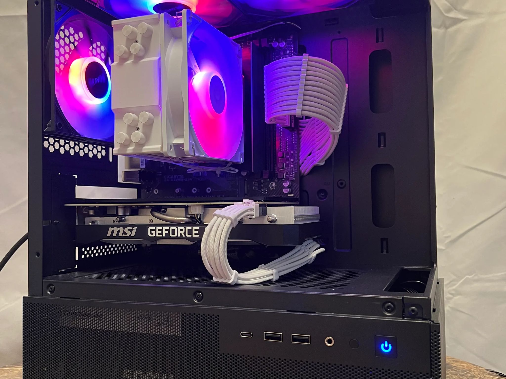 🌿❄️PepperMint🌿❄️ | GTX 1660 Super | Ryzen 3 2200G | 24GB RAM | 2.5TB Storage