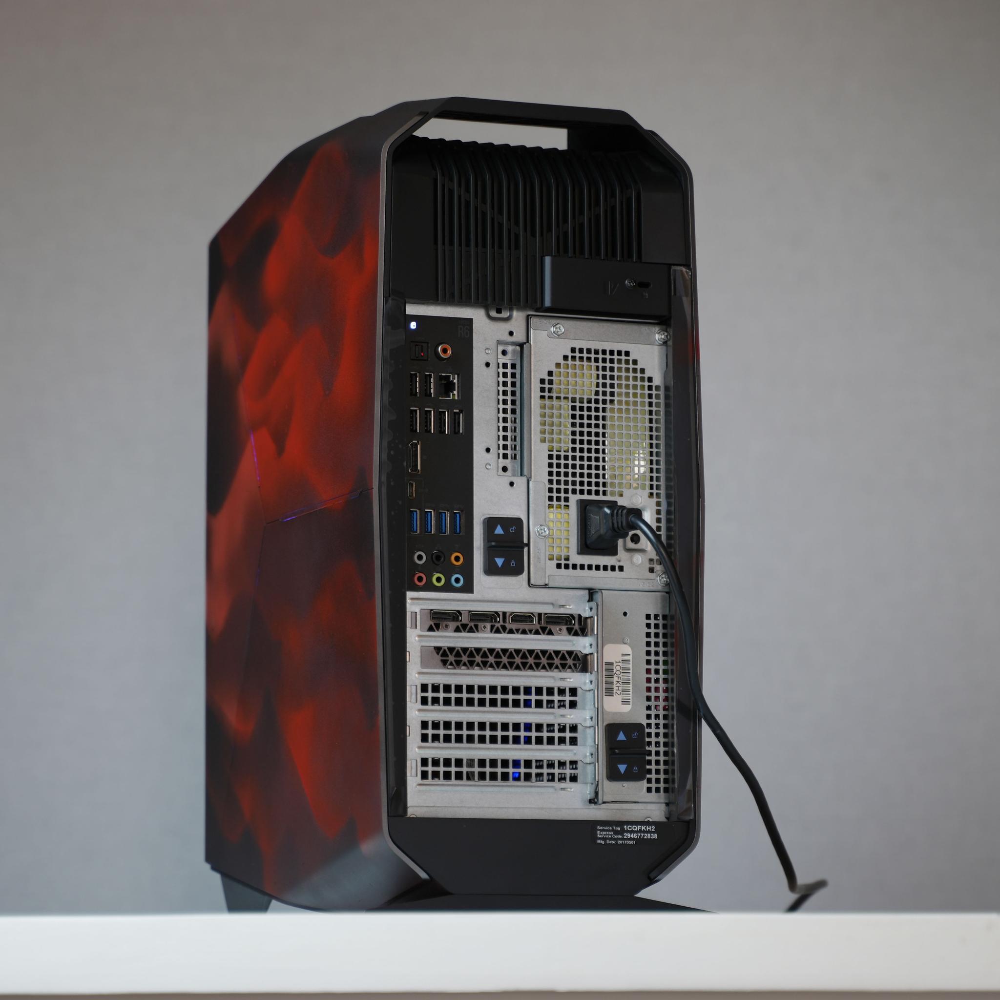 “ALIENS2FORM” GTX 1080 Ti Intel Core i7 7700 16GB 1TB Windows 11 Gaming PC Powerhouse
