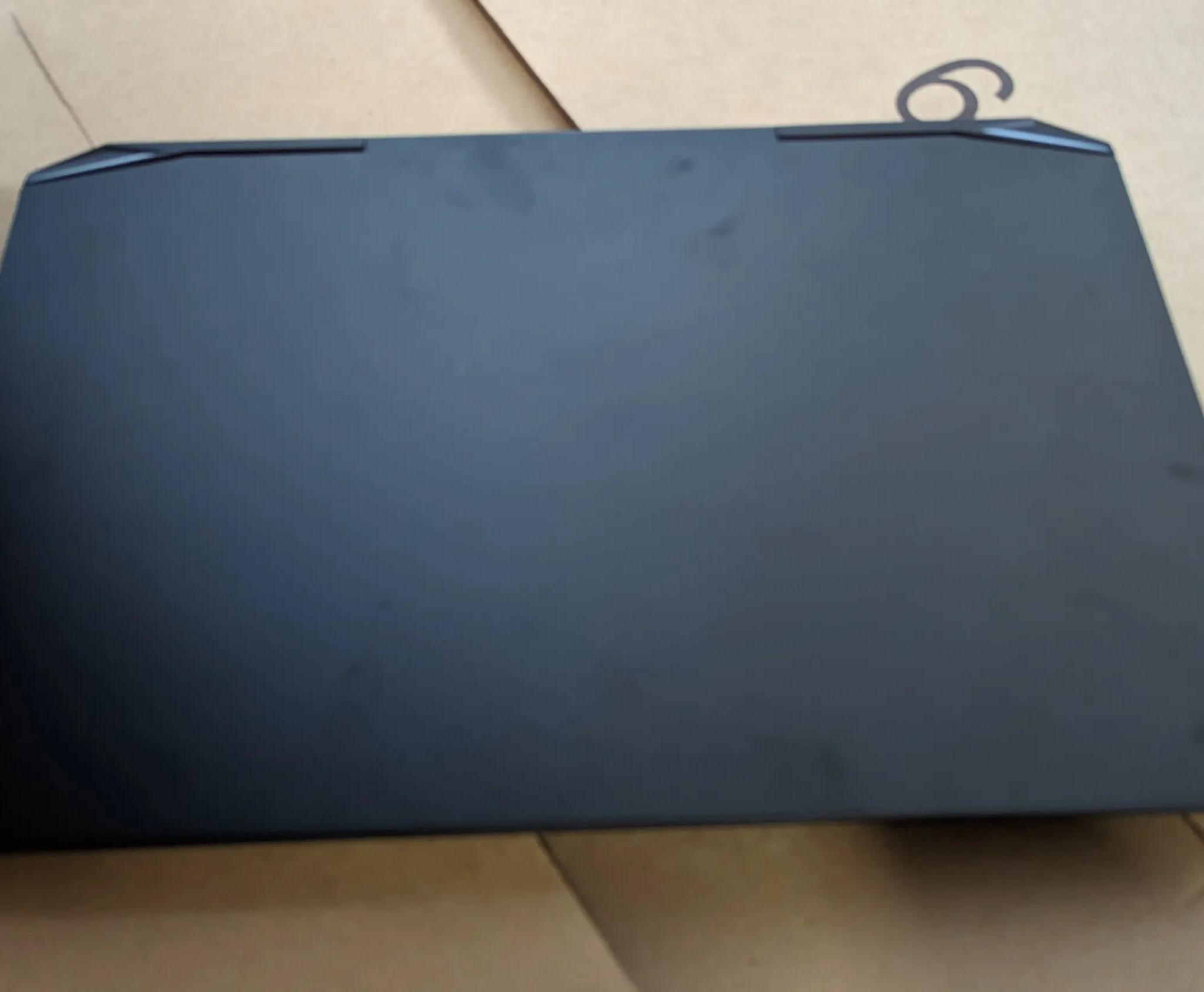 Eluktronics Prometheus XVII 17.3" QHD 165Hz RTX 3070 i7 10875H