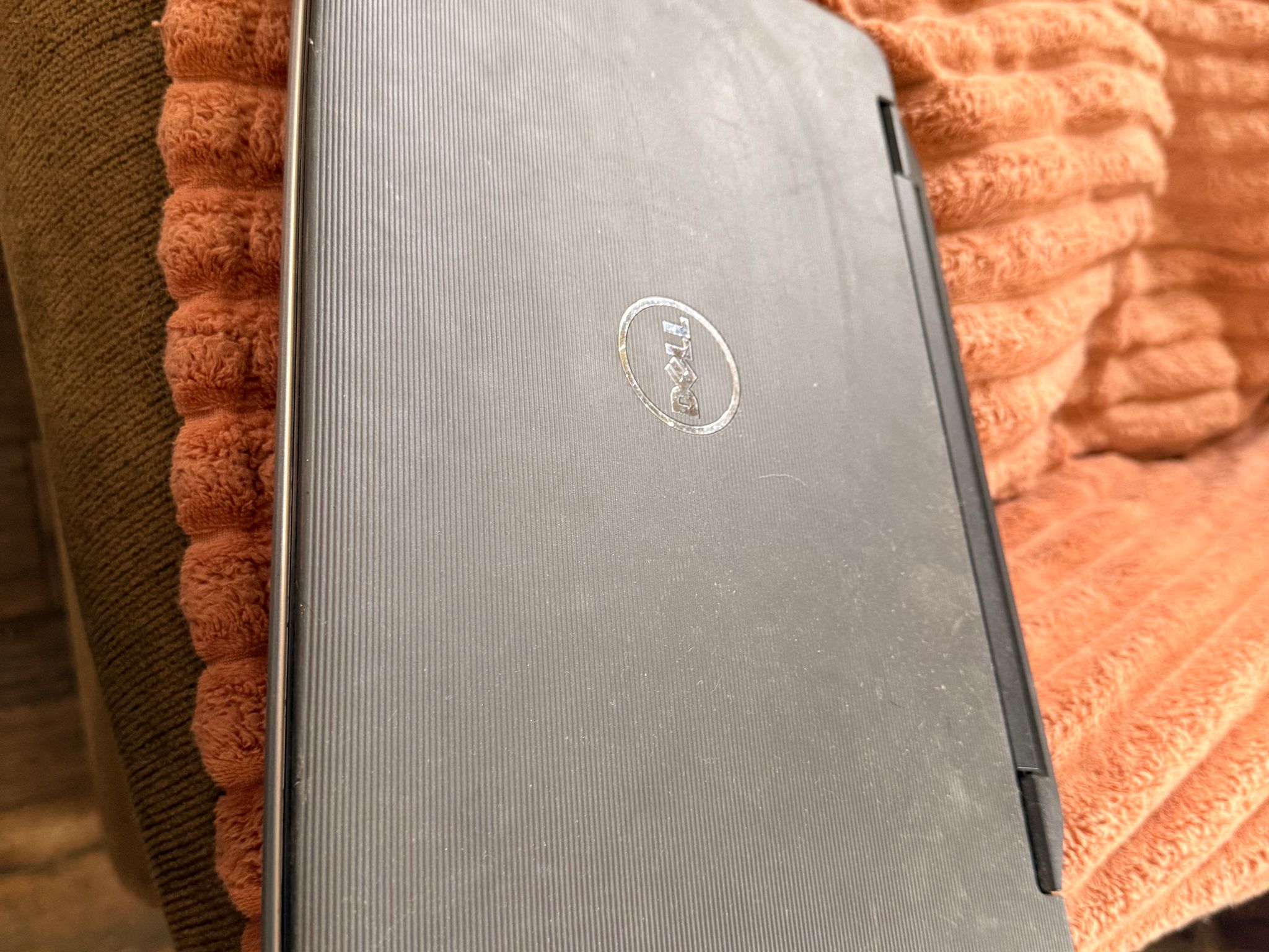 Dell Vostro 1540 - Older i7 Beast - great for general purpose computing