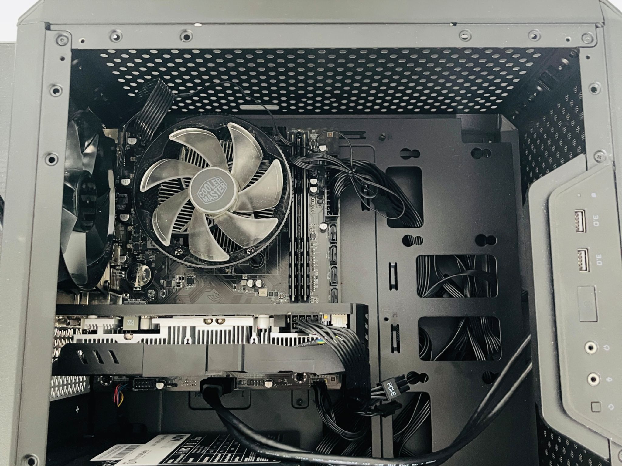Custom PC Ryzen 5 5500 RX 580 2048SP 8GB DDR4 16GB RAM 256GB M.2 NVME SSD
