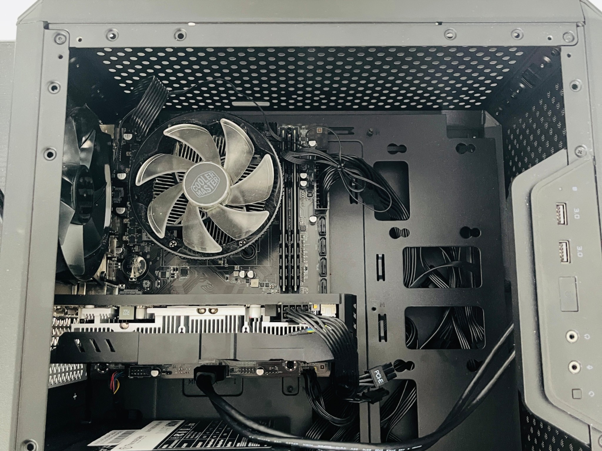 Custom PC Ryzen 5 5500 RX 580 2048SP 8GB DDR4 16GB RAM 256GB M.2 NVME SSD