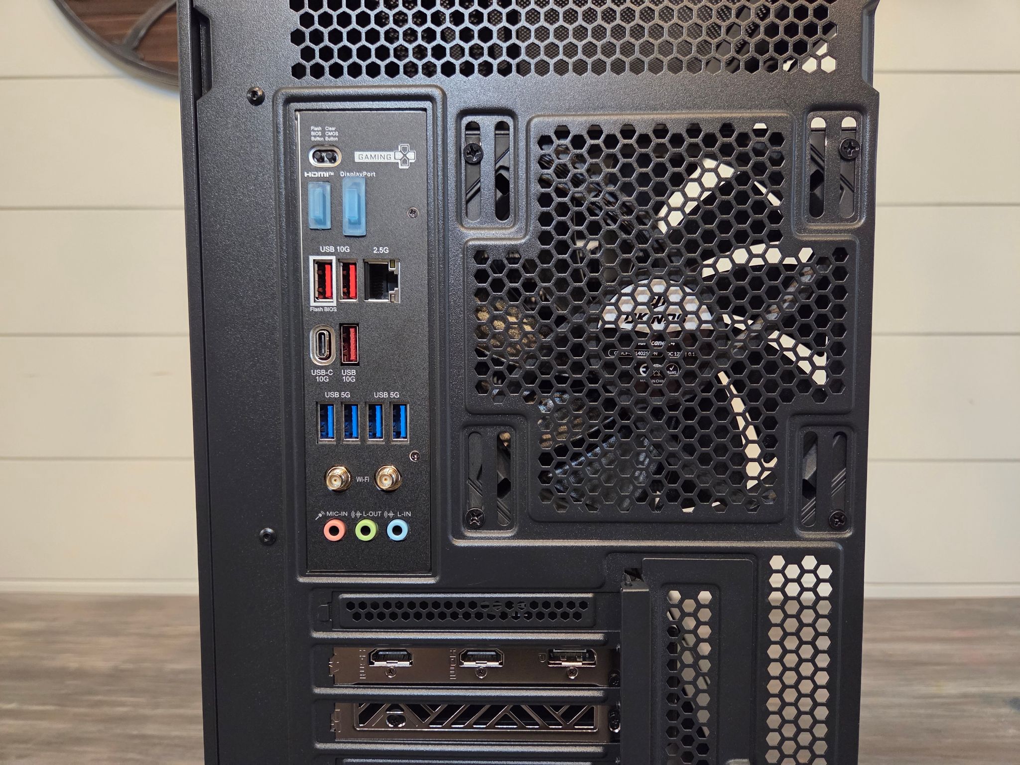 RX 9060 XT | 7600X3D | Sleek All Black/Wood Gaming PC | 1TB SSD | 16GB DDR5
