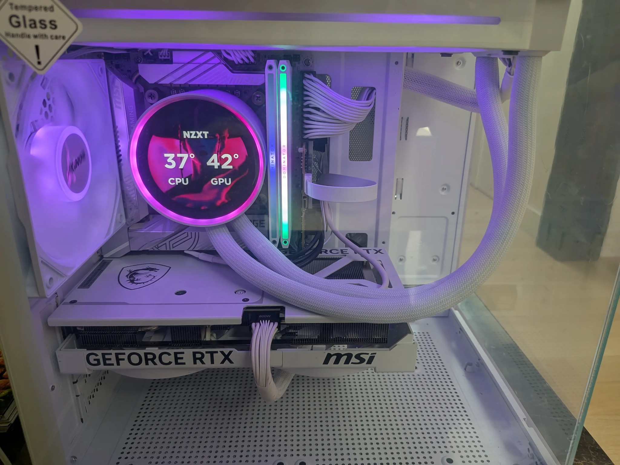 Saja Boys Ice - RTX 5070, Intel Core Ultra 7 265K, 32 GB DDR5, 2 TB Gen 4 NVME, RGB, Liquid Cooled