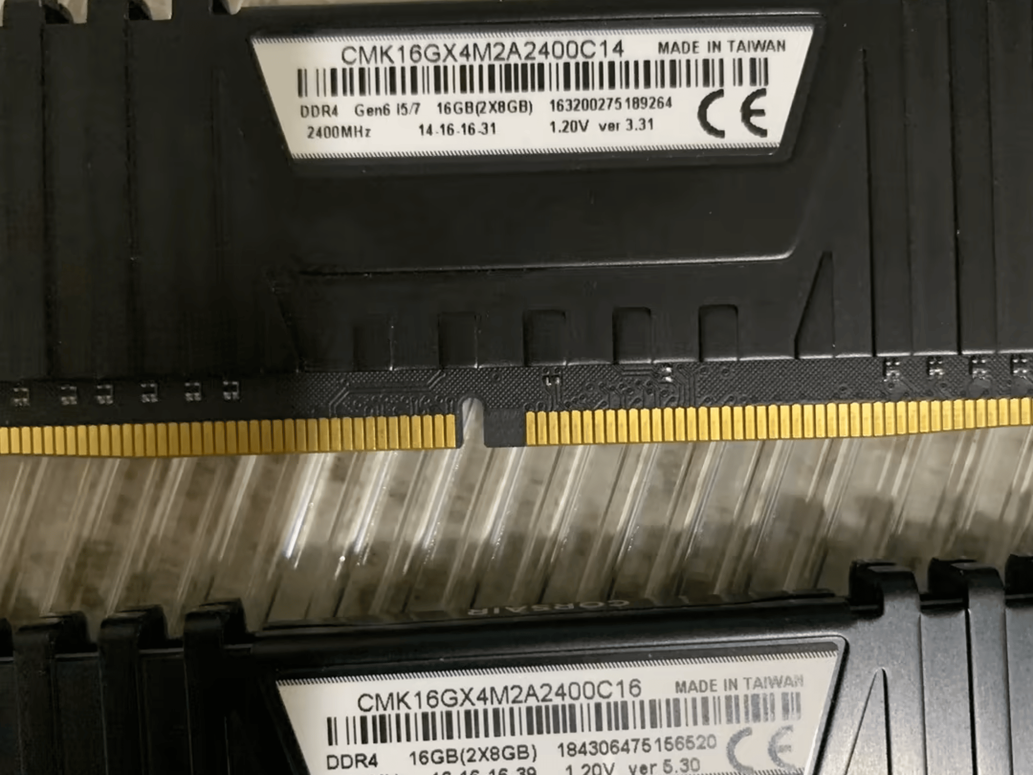 Corsair Vengeance LPX (2 X 8 GB) 16 GB DDR4 2400 MHz Memory Sticks (DIFF MODELS)