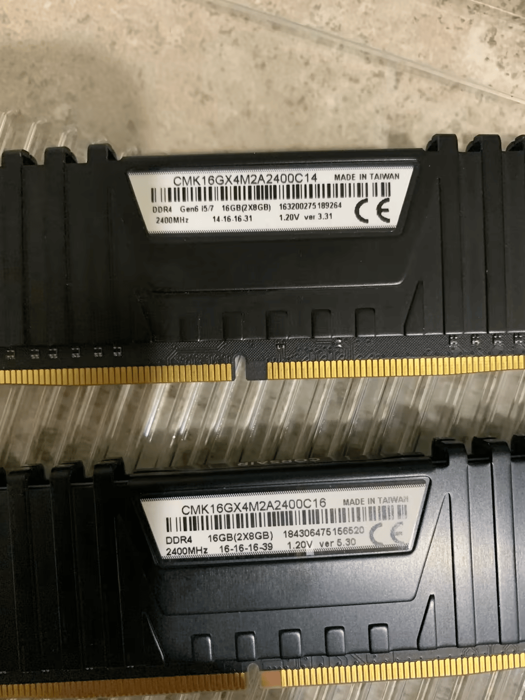 Corsair Vengeance LPX (2 X 8 GB) 16 GB DDR4 2400 MHz Memory Sticks (DIFF MODELS)