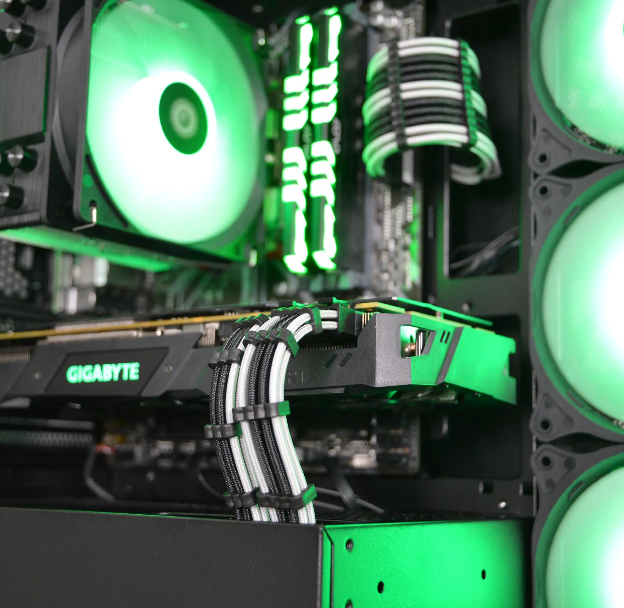 💰💰| RTX 2070 8GB | RYZEN 5 5600 | 16GB DDR4 RAM | 1TB NVME SSD | Midnight Money 4.0 |