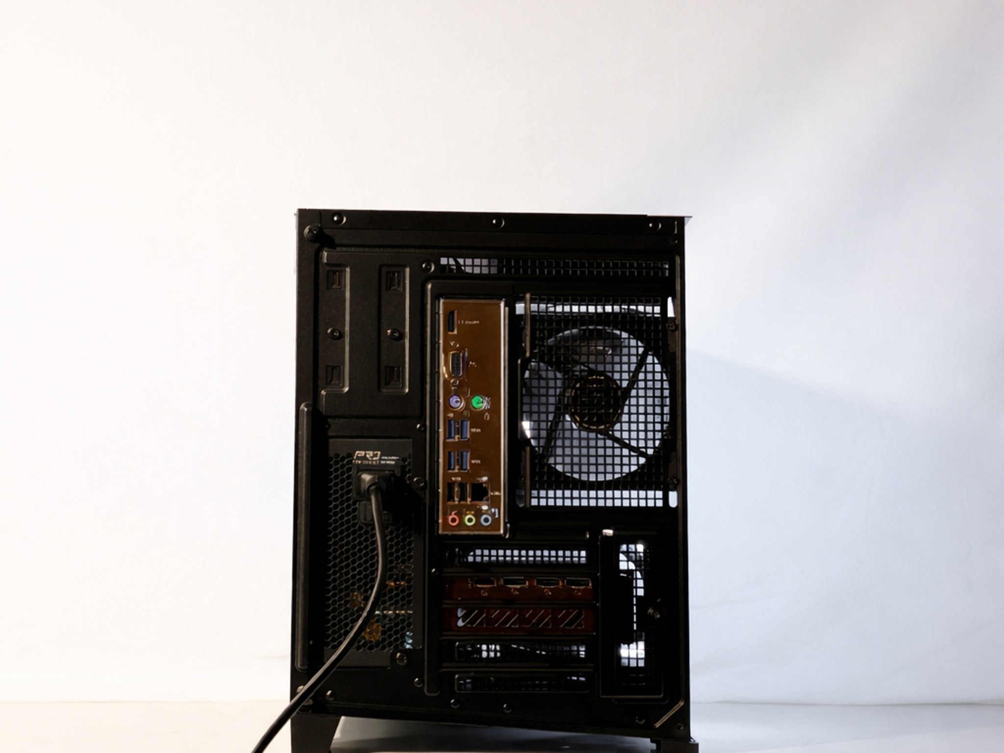 👑King Panda | RTX 4070 32gb DDR5 Ryzen 5 7600x👑