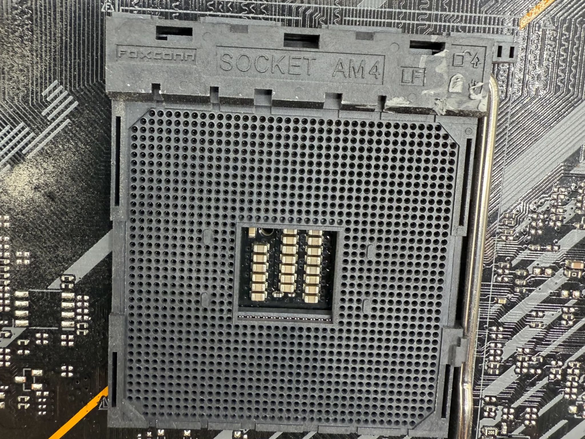 ASUS TUF GAMING x570-Plus (Wi-Fi)