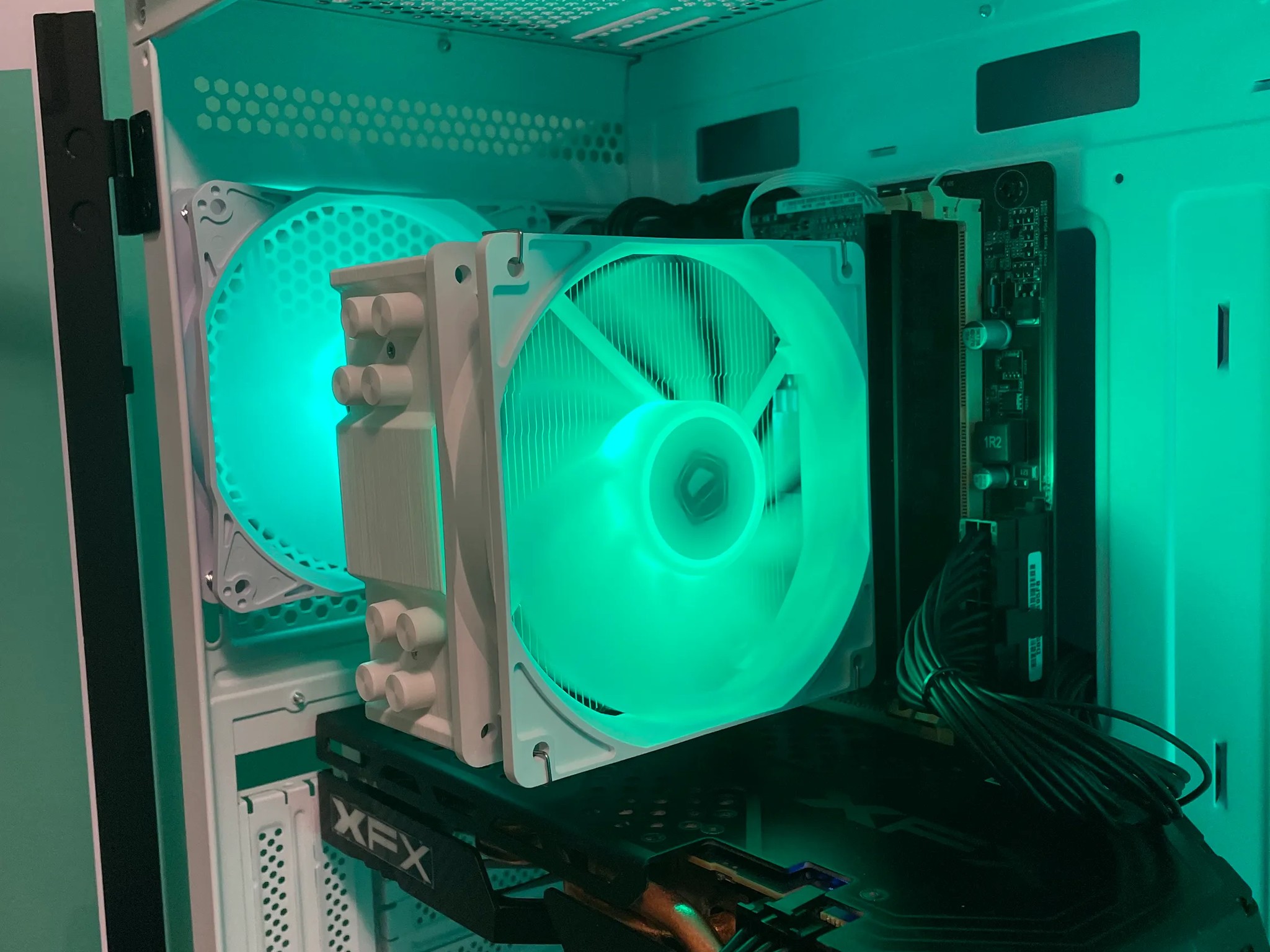 PRO Glass Gaming PC | Intel i5 / Amd RX580 / 8GB / 600GB Win 10 Pro WiFi