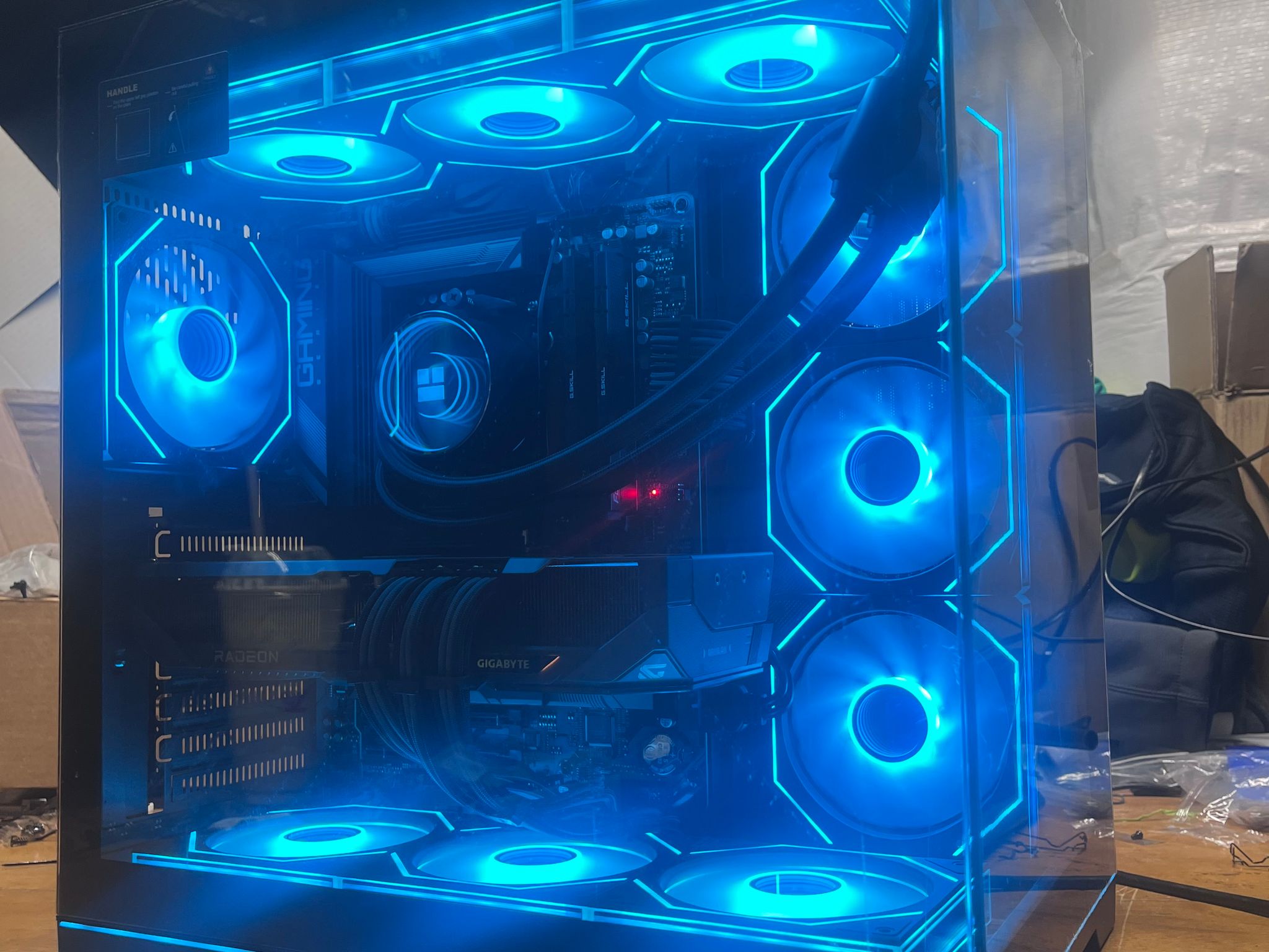 RX 9070 XT | Ryzen 7 7700X | 32GB RAM | GAMING PC