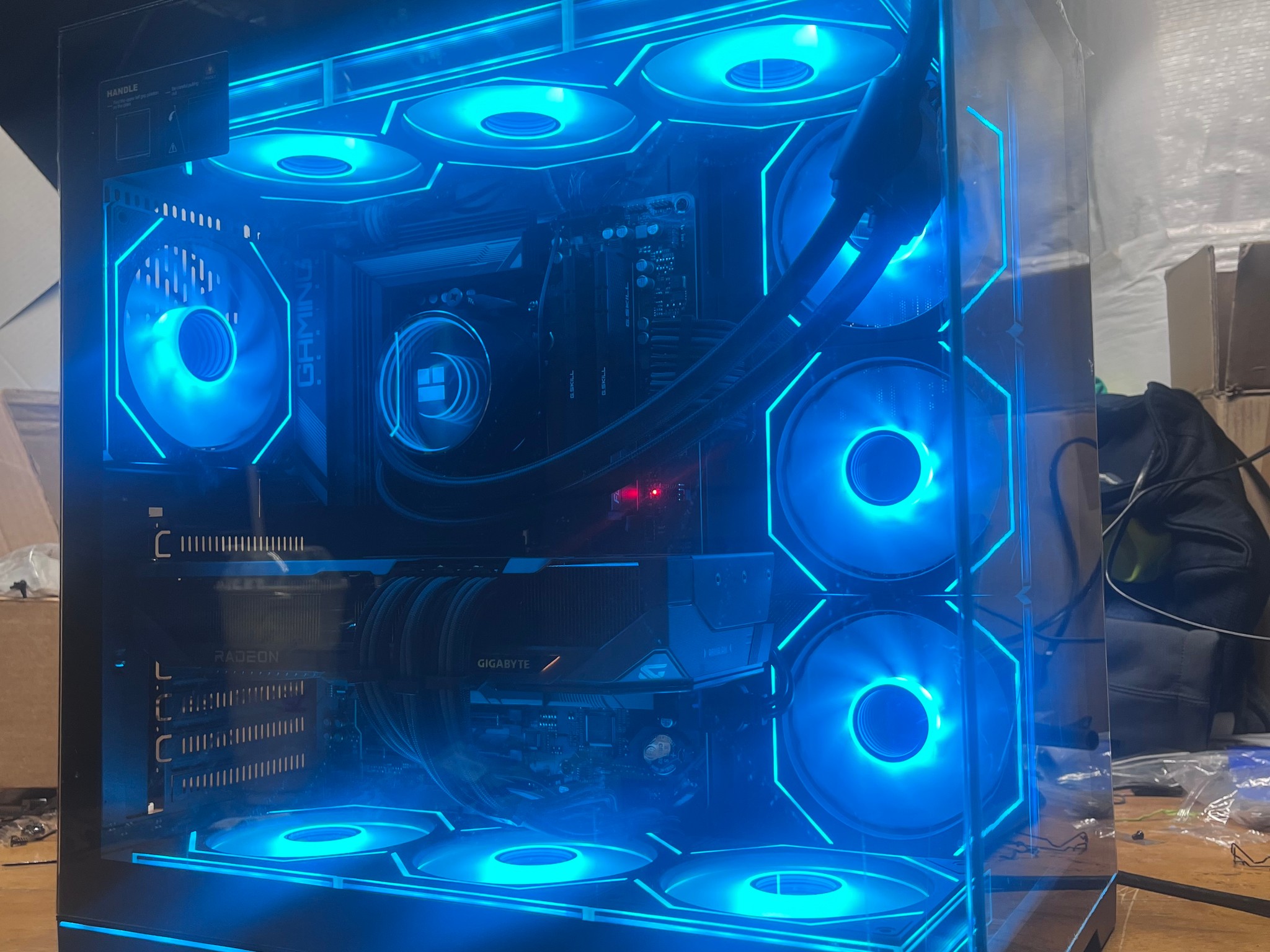 RX 9070 XT | Ryzen 7 7700X | 32GB RAM | GAMING PC