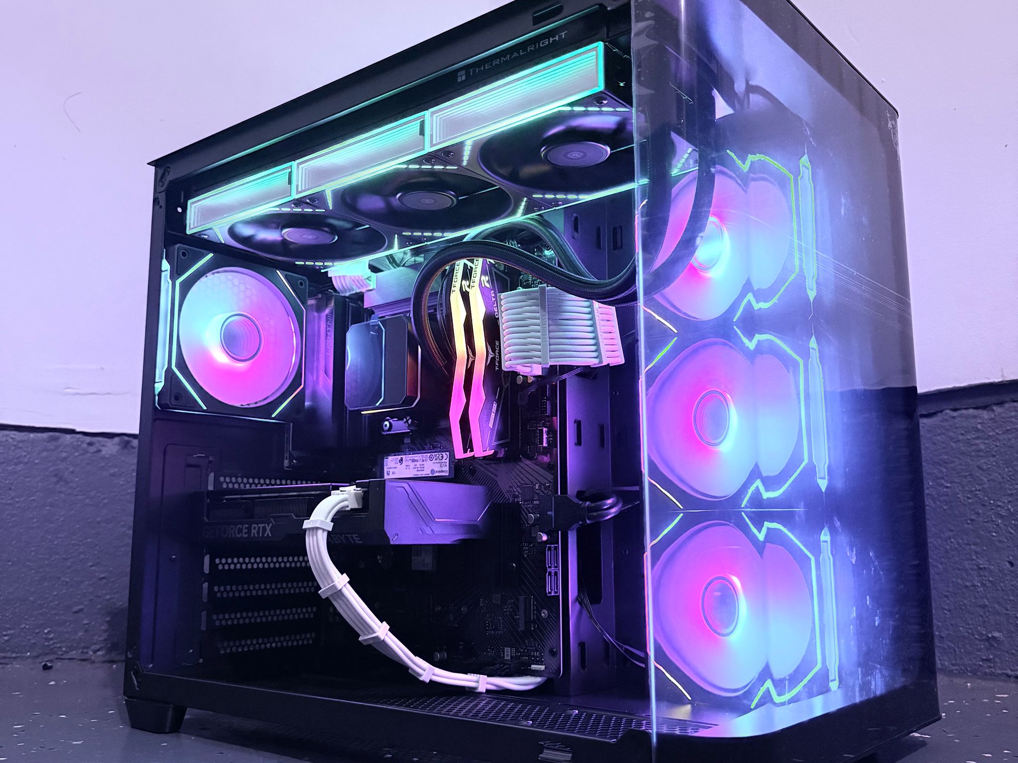 🌈"Astral Neon"⚫️ | 1440p + AI | i7 14700KF | RTX 4060 Ti 16GB| 32GB DDR5 | 2TB SSD | Free Shipping
