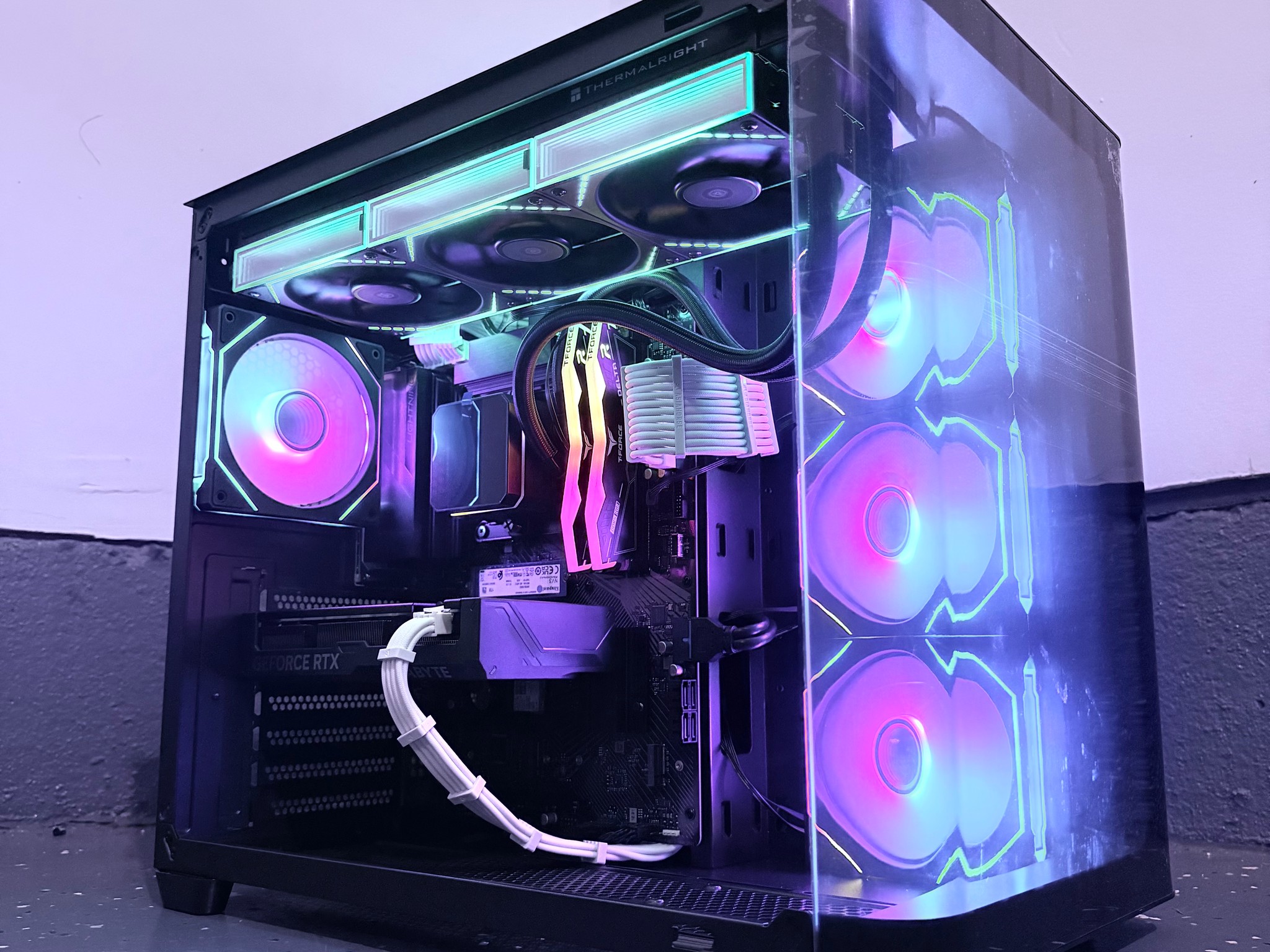 🌈"Astral Neon"⚫️ | 1440p + AI | i7 14700KF | RTX 4060 Ti 16GB| 32GB DDR5 | 1TB SSD | Free Shipping